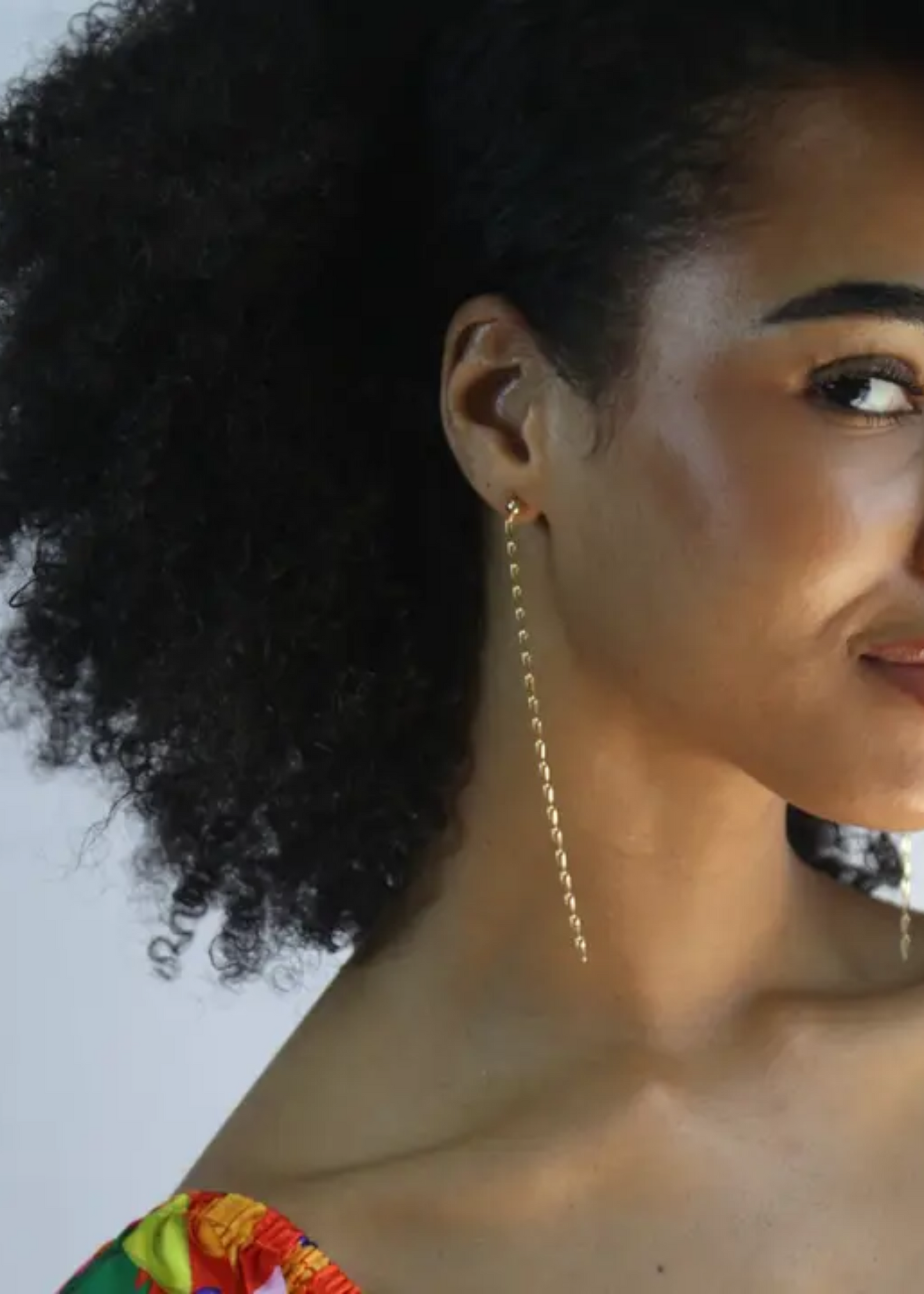 Detailed chain drop earrings