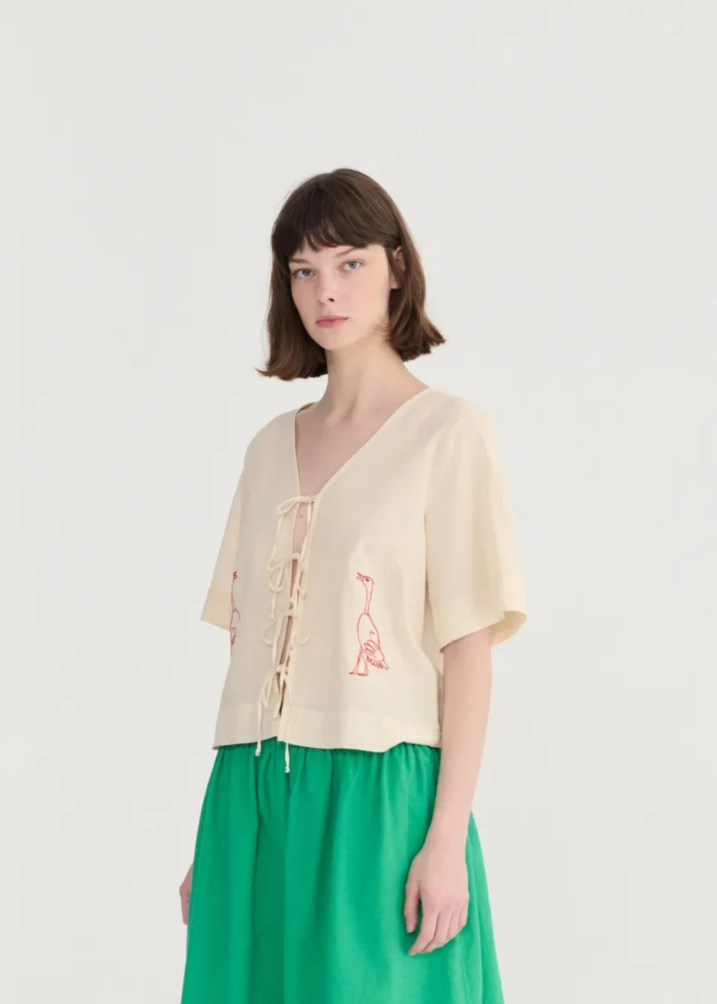 Embroidery tied blouse