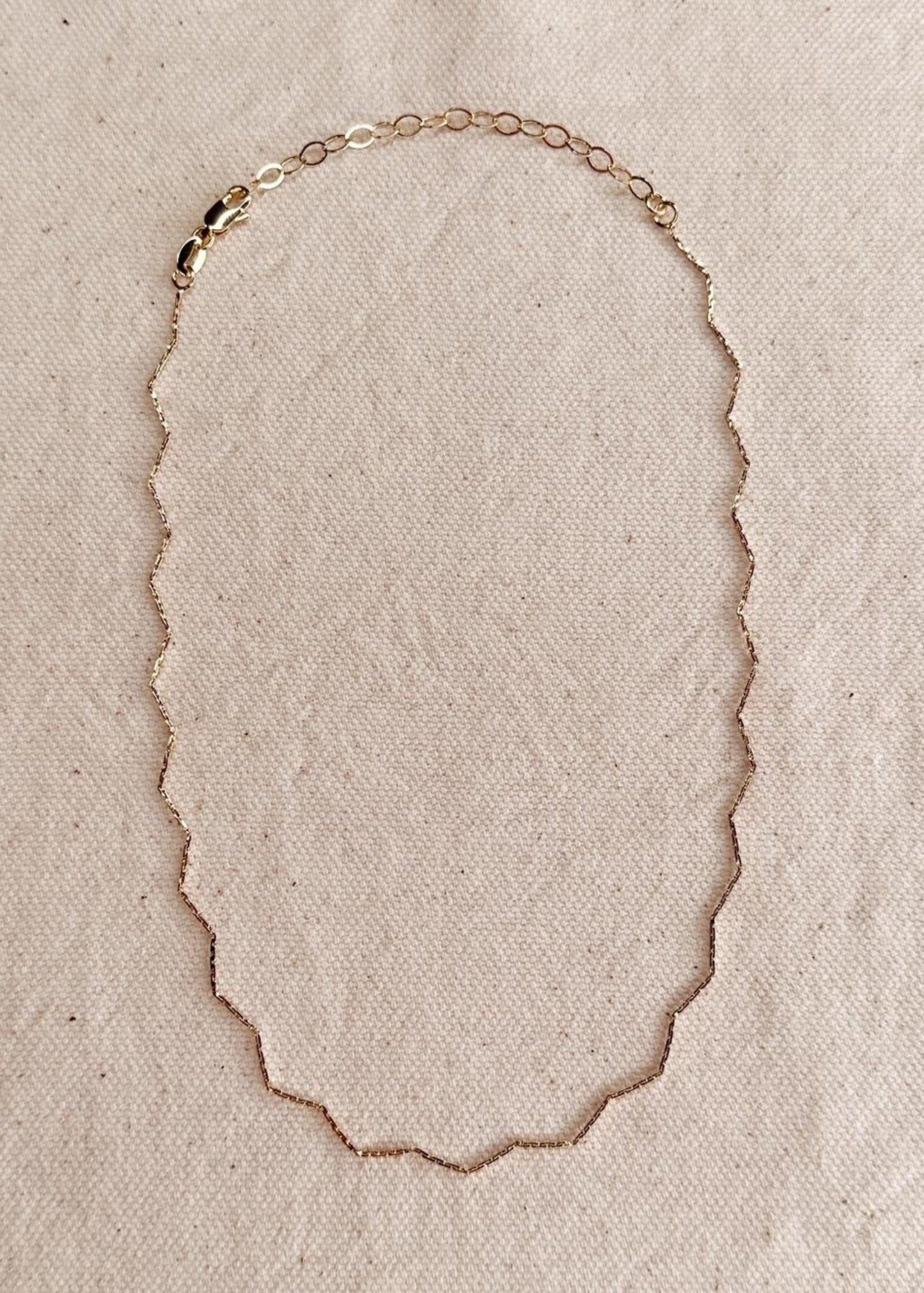 Zig zag choker