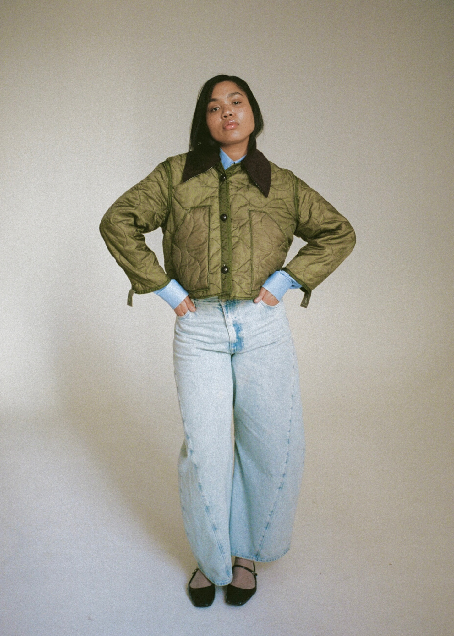 Military liner, cord collar