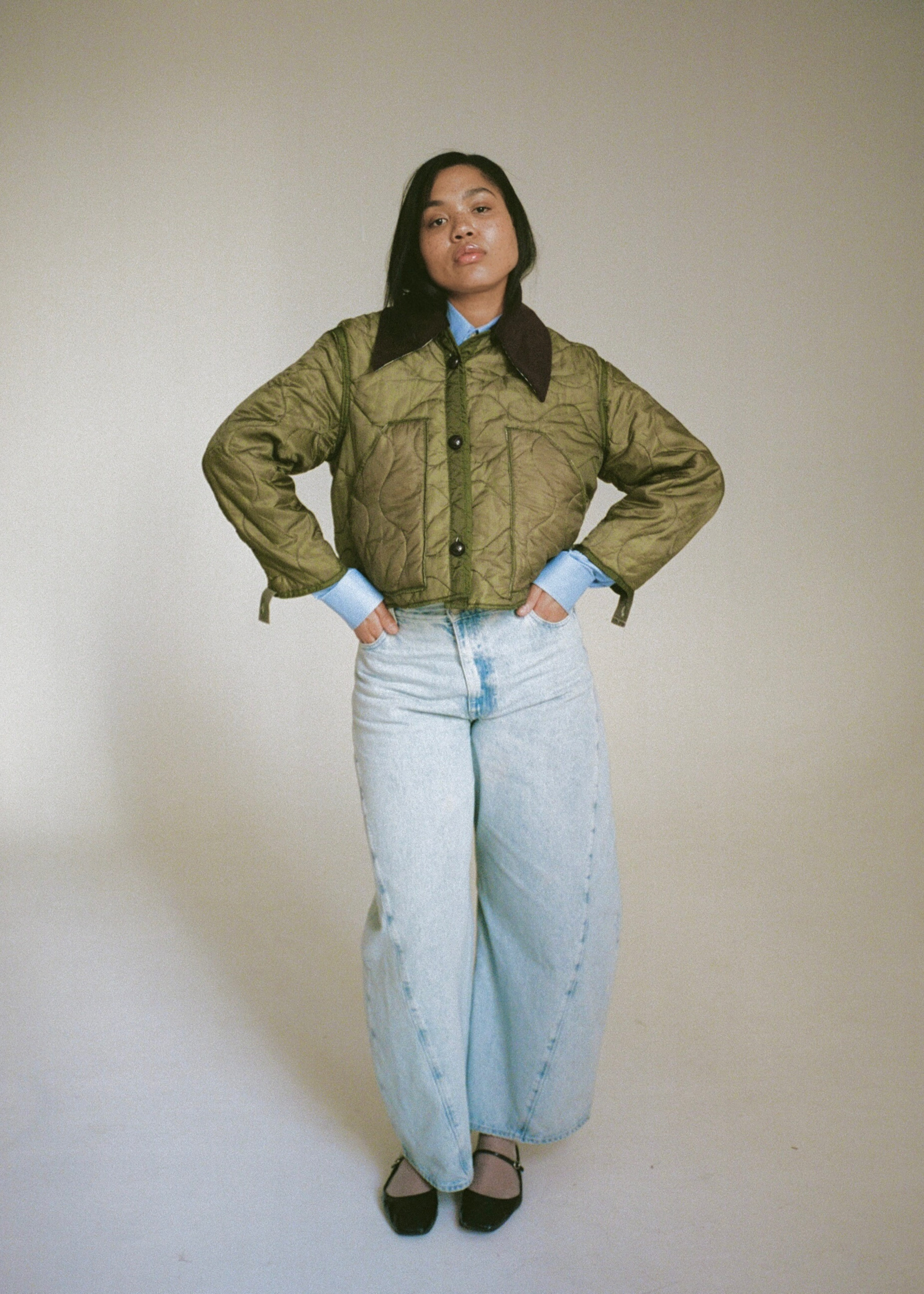 Military liner, cord collar