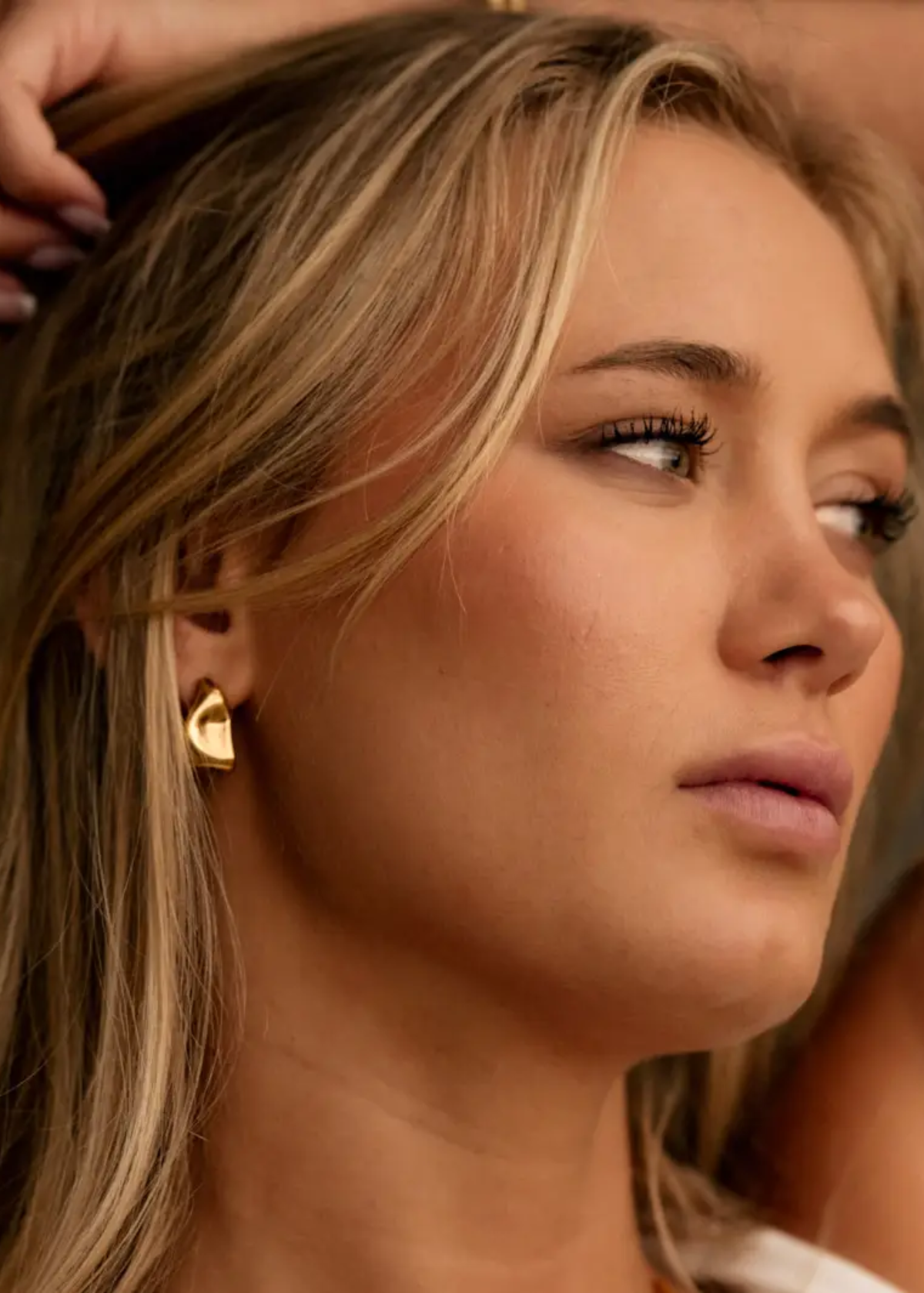 Leni hoops