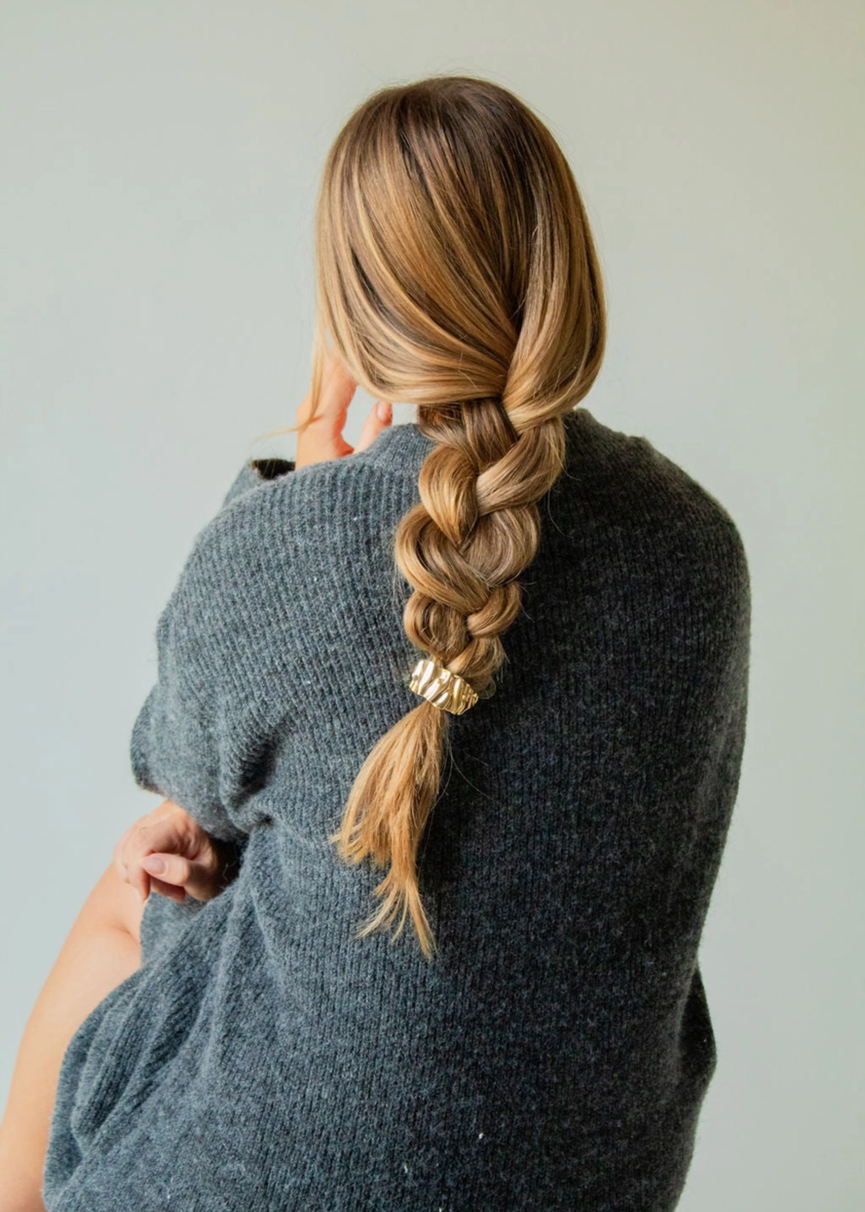 Crinkled ponytail cuff , gold