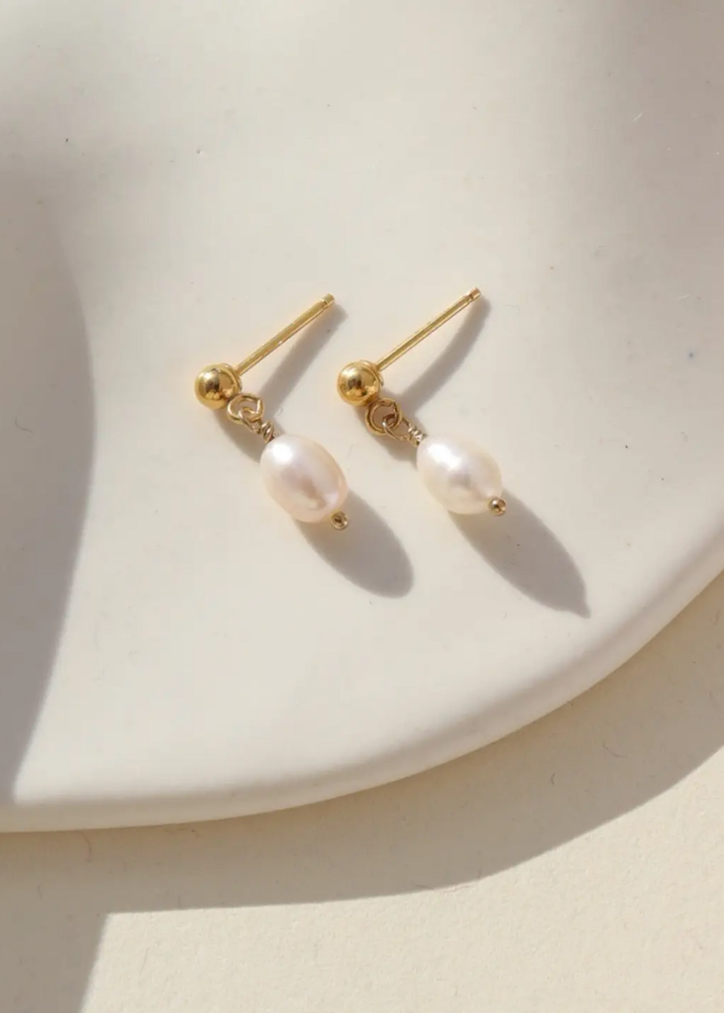 Pearla stud earrings