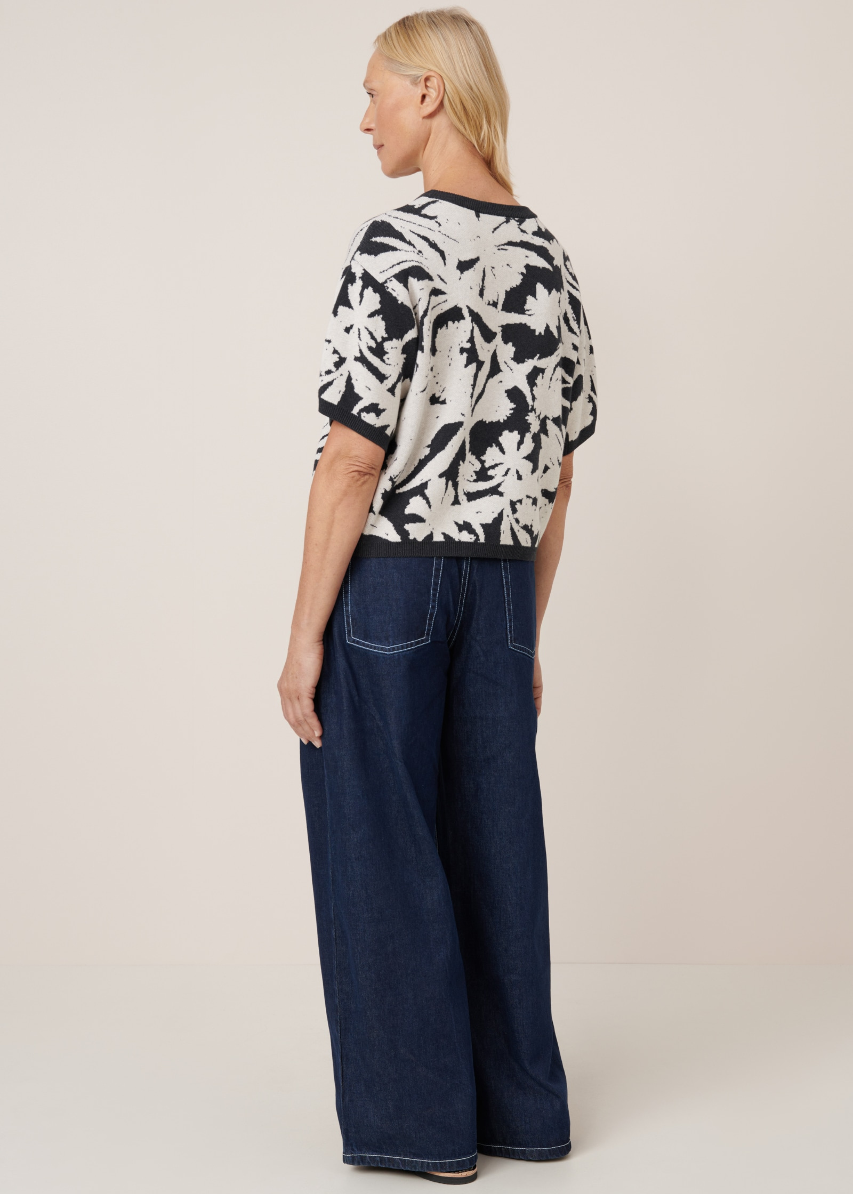 Etched top, etched jacquard