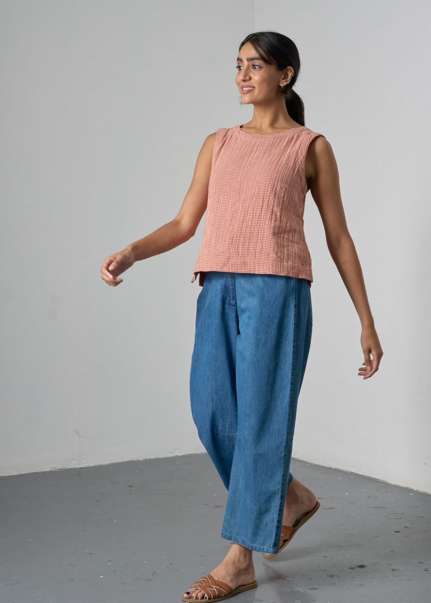 Alicia barrel leg trousers