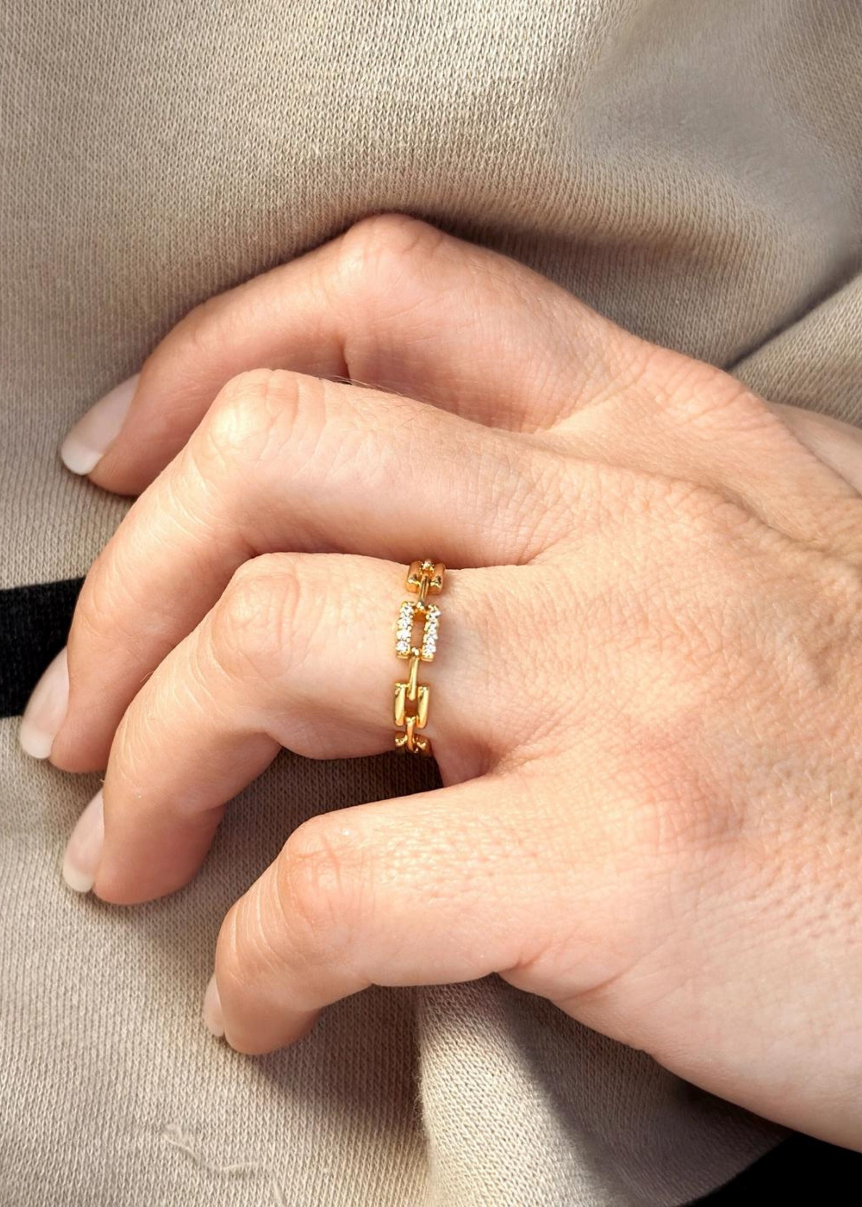 Amelie ring