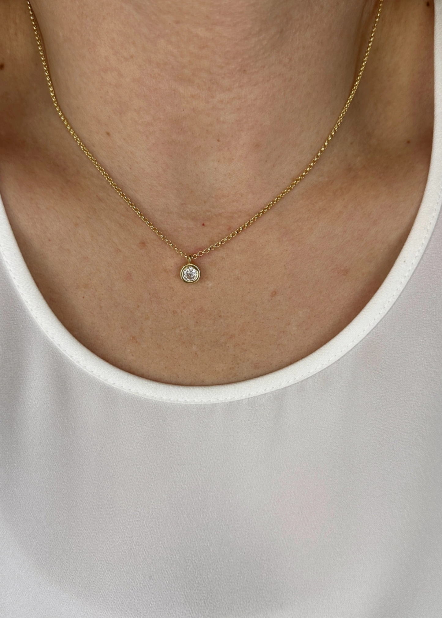 Solitaire necklace