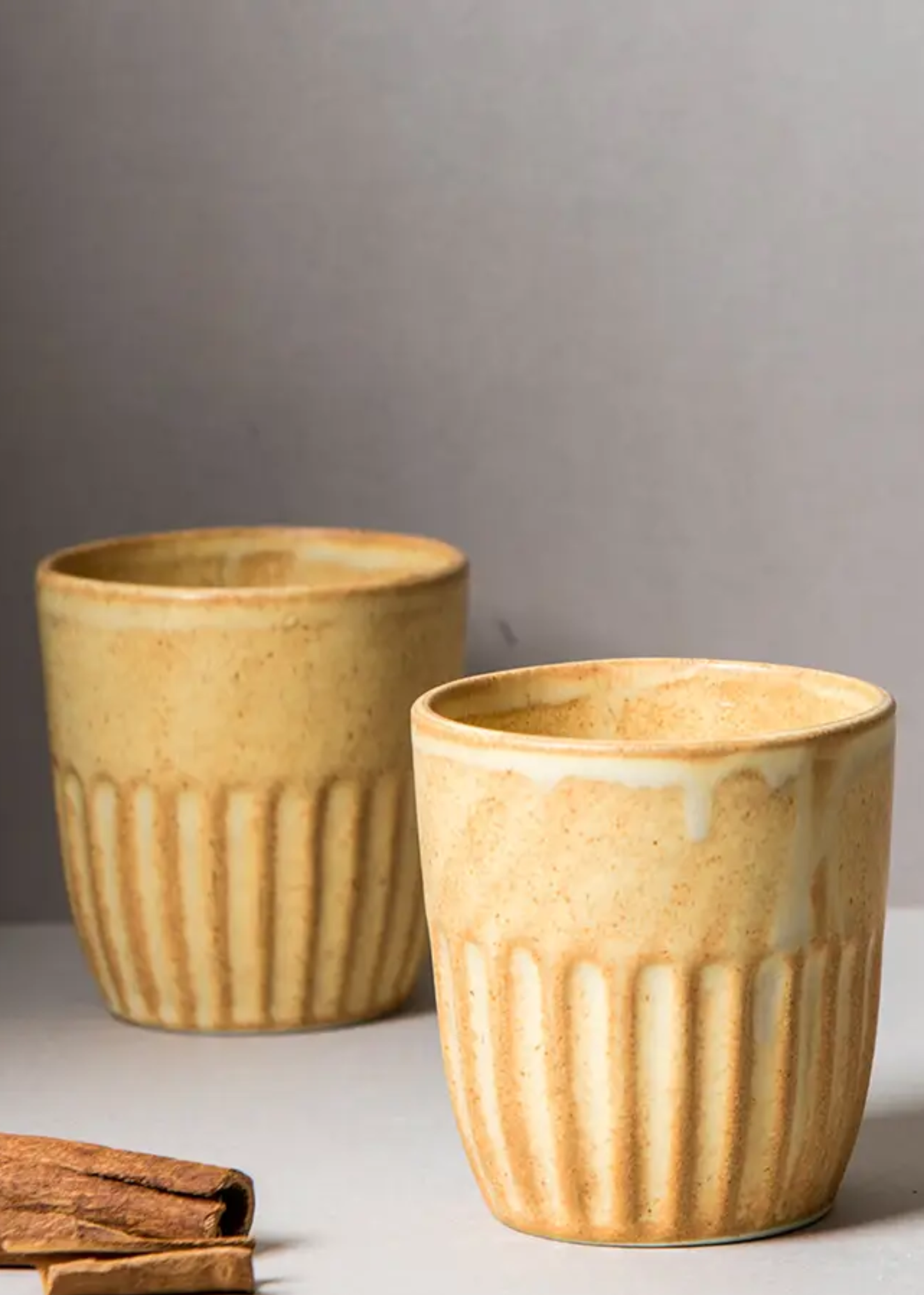 Stoneware drinking cup, beige