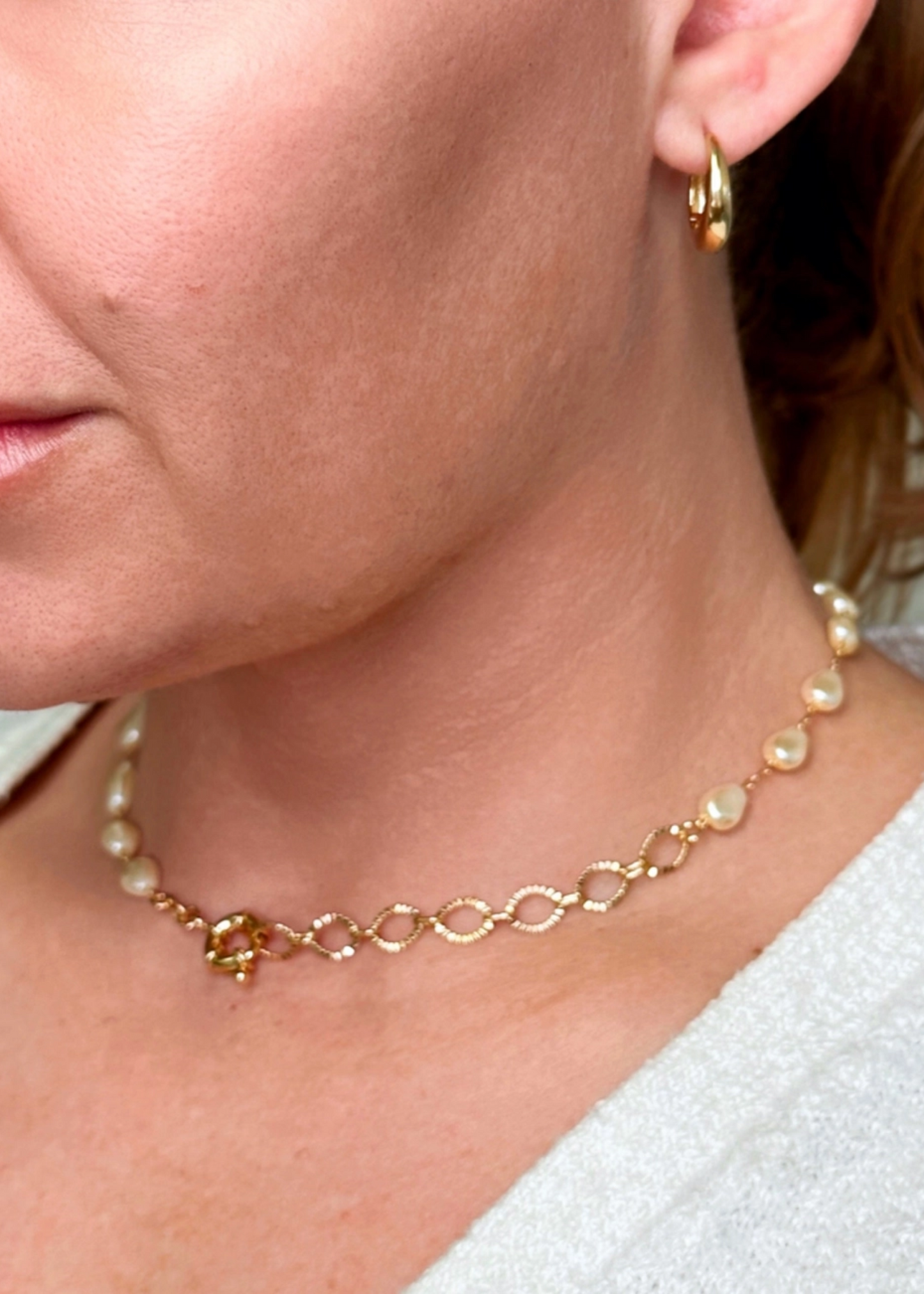 British closure earrings