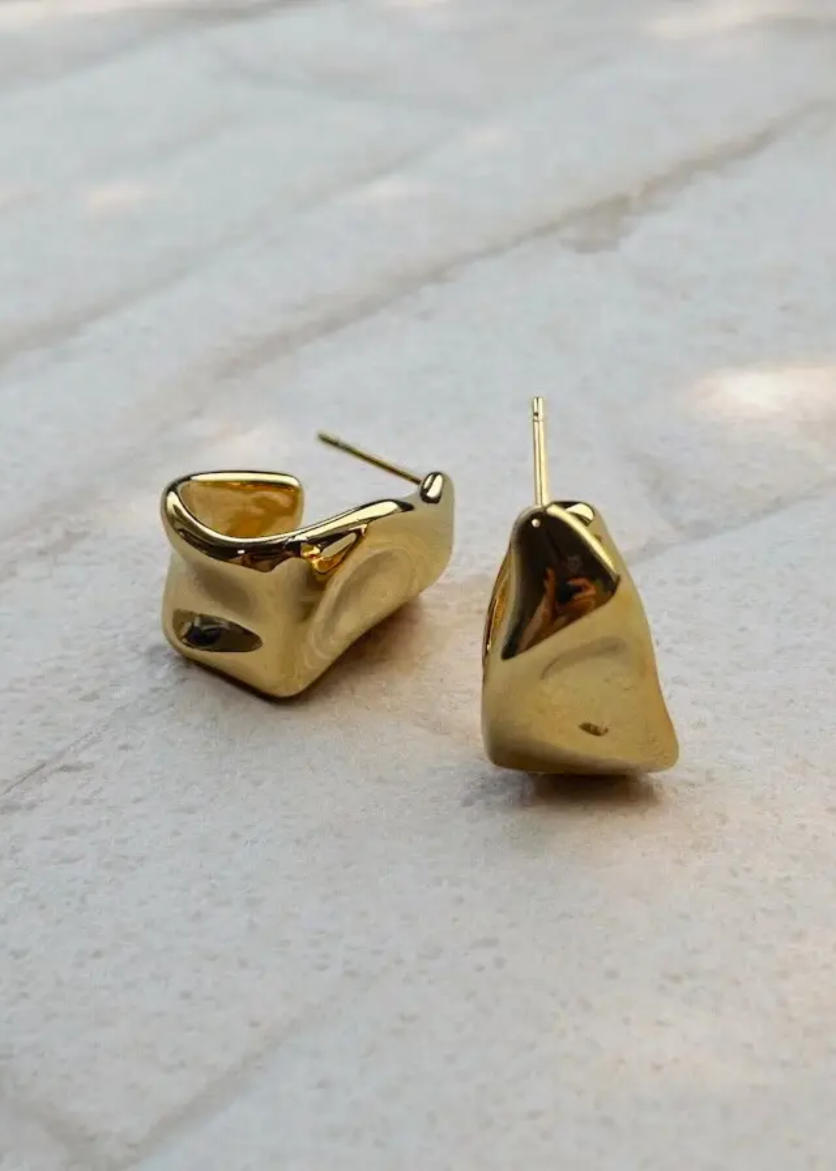 Leni hoops