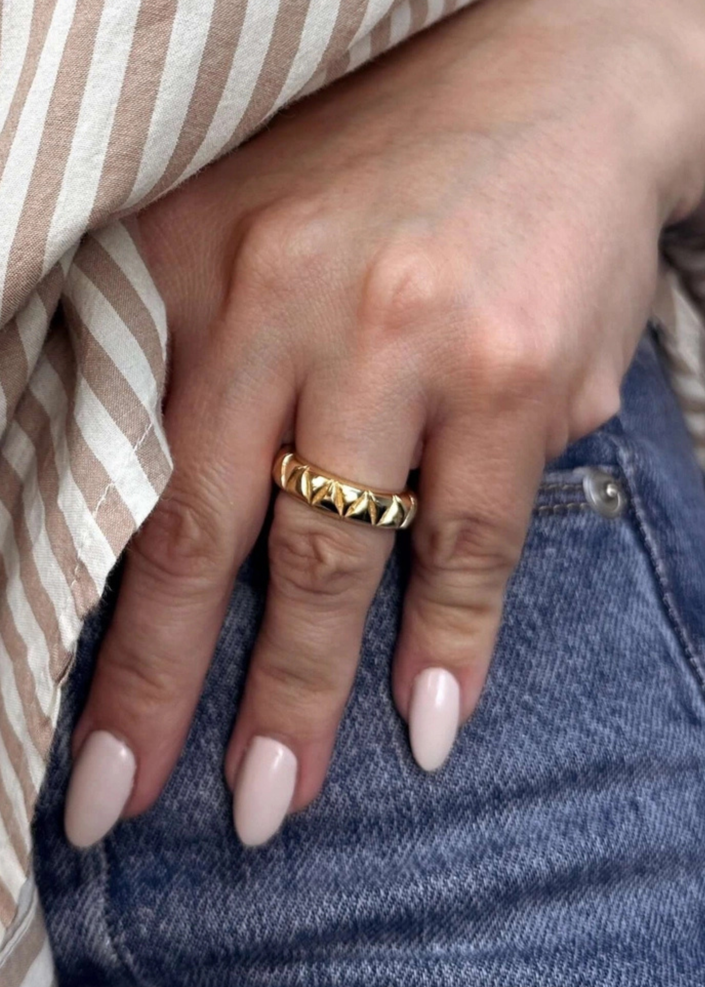 Diamond cut band ring