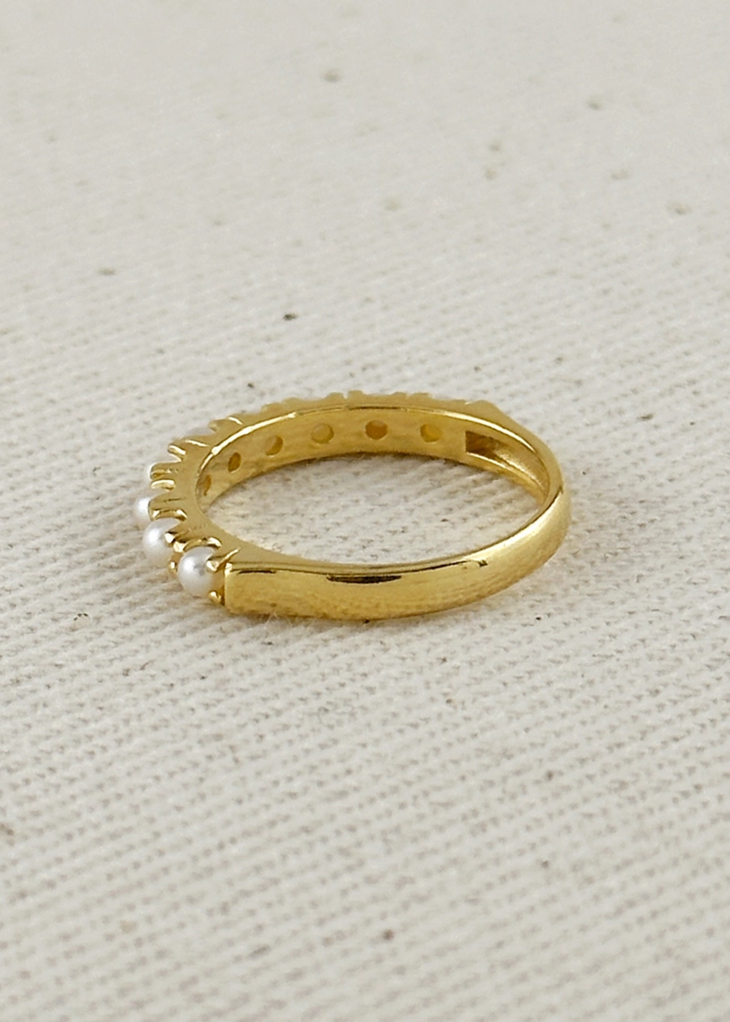 Pearl band ring