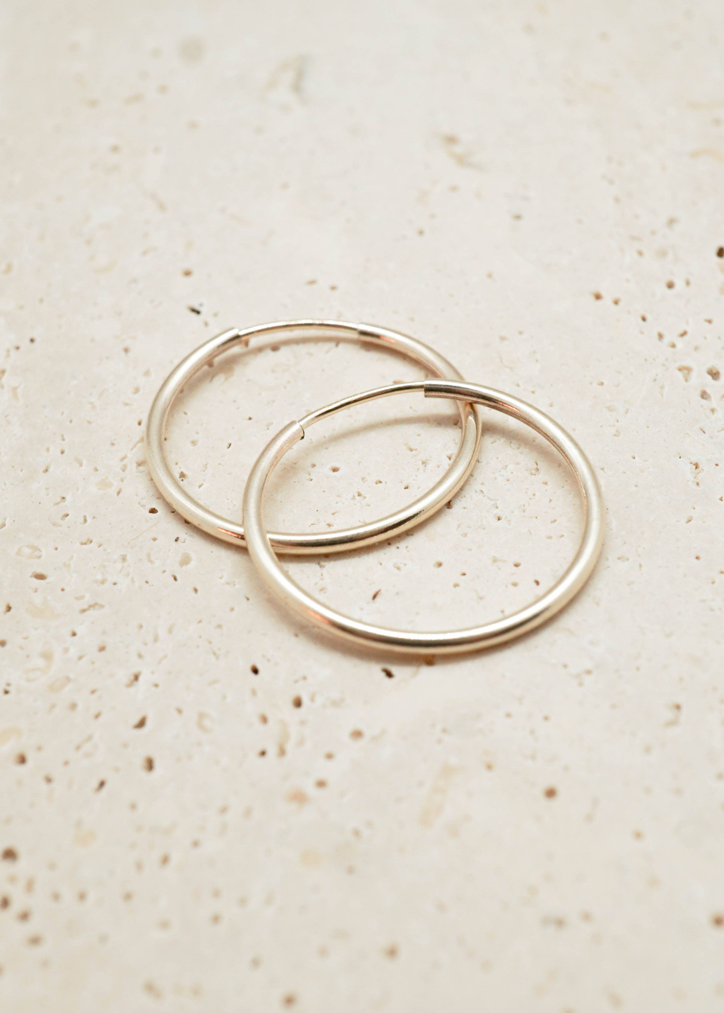 Delilah hoops