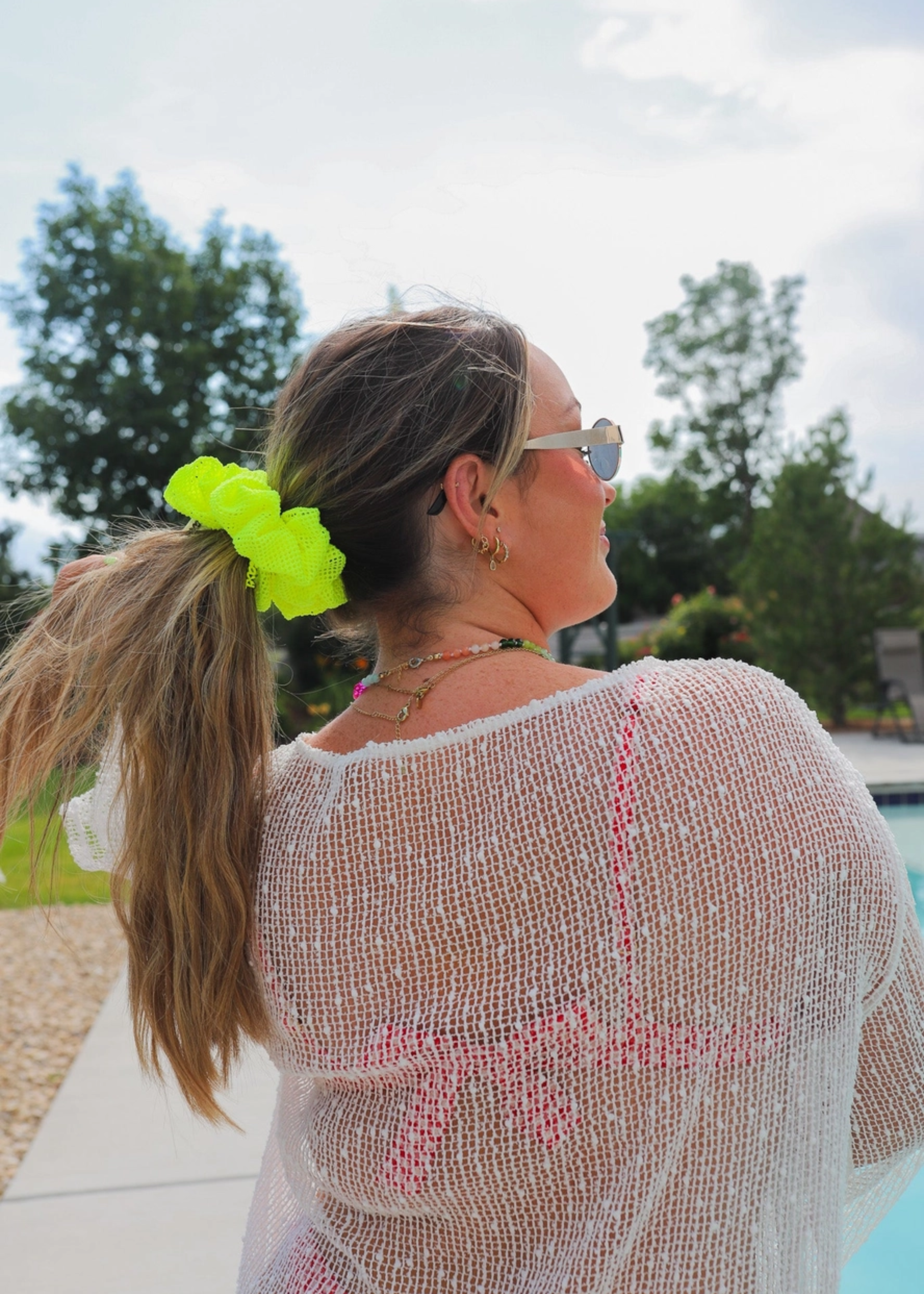 Oversized mesh scrunchie, neon