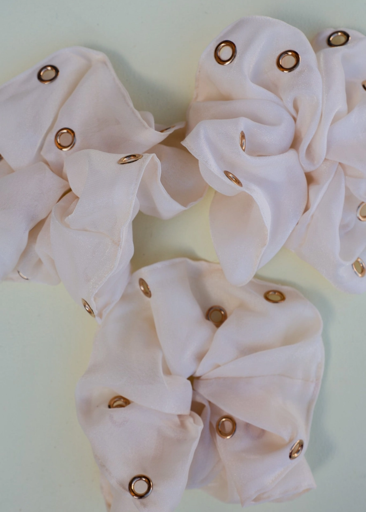 Grommet jumbo scrunchie