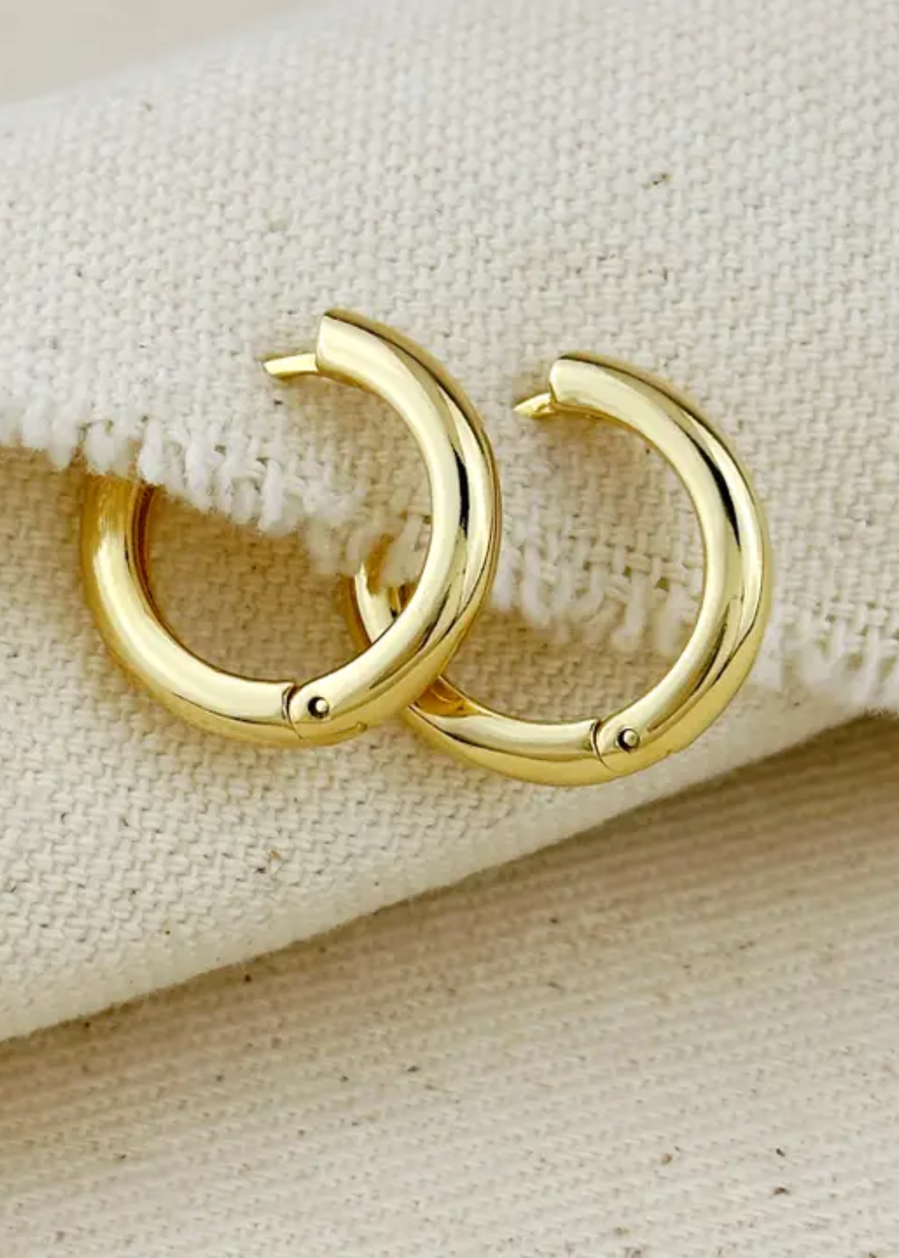 Polished clicker hoop earrings