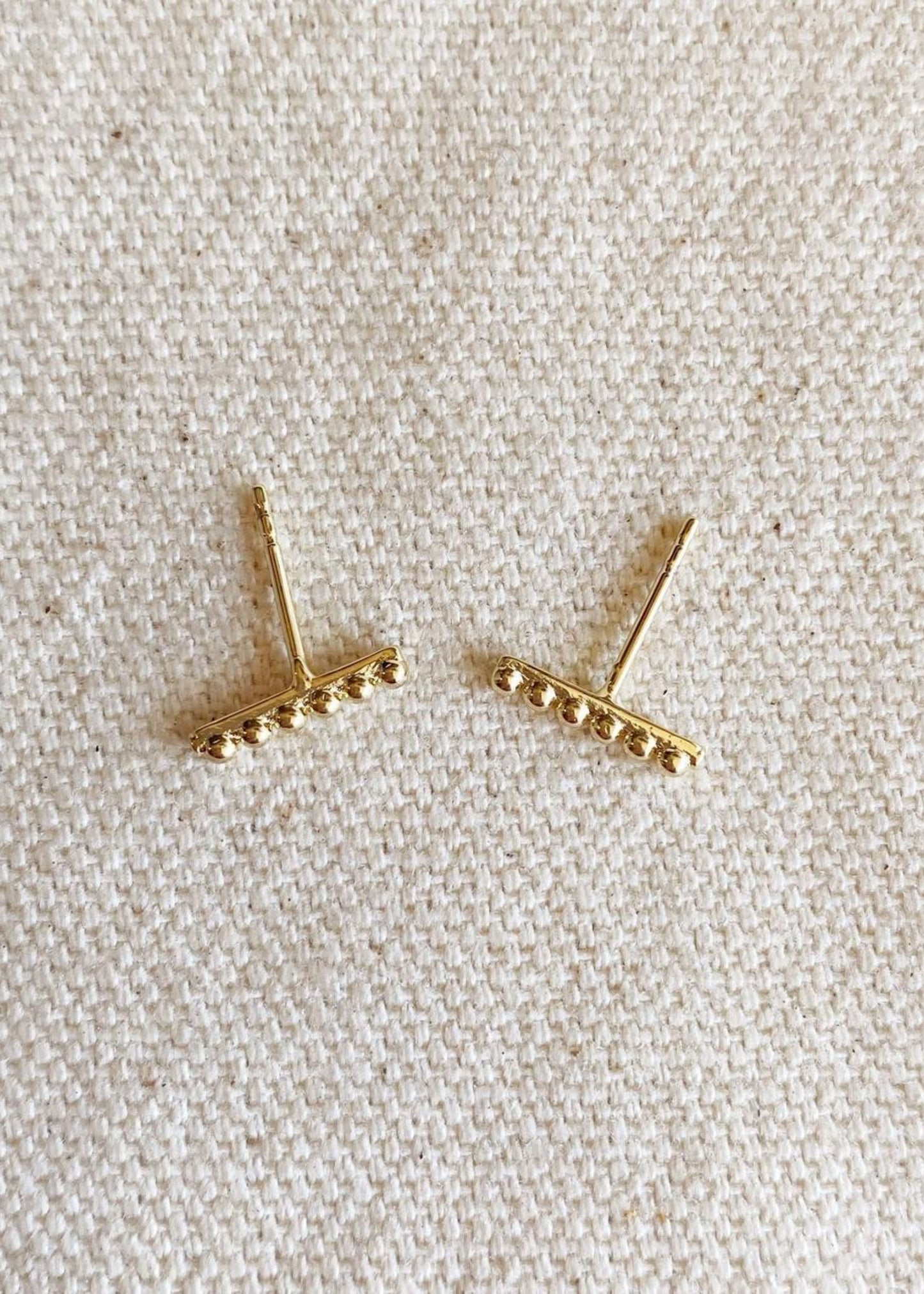 Beaded bar studs