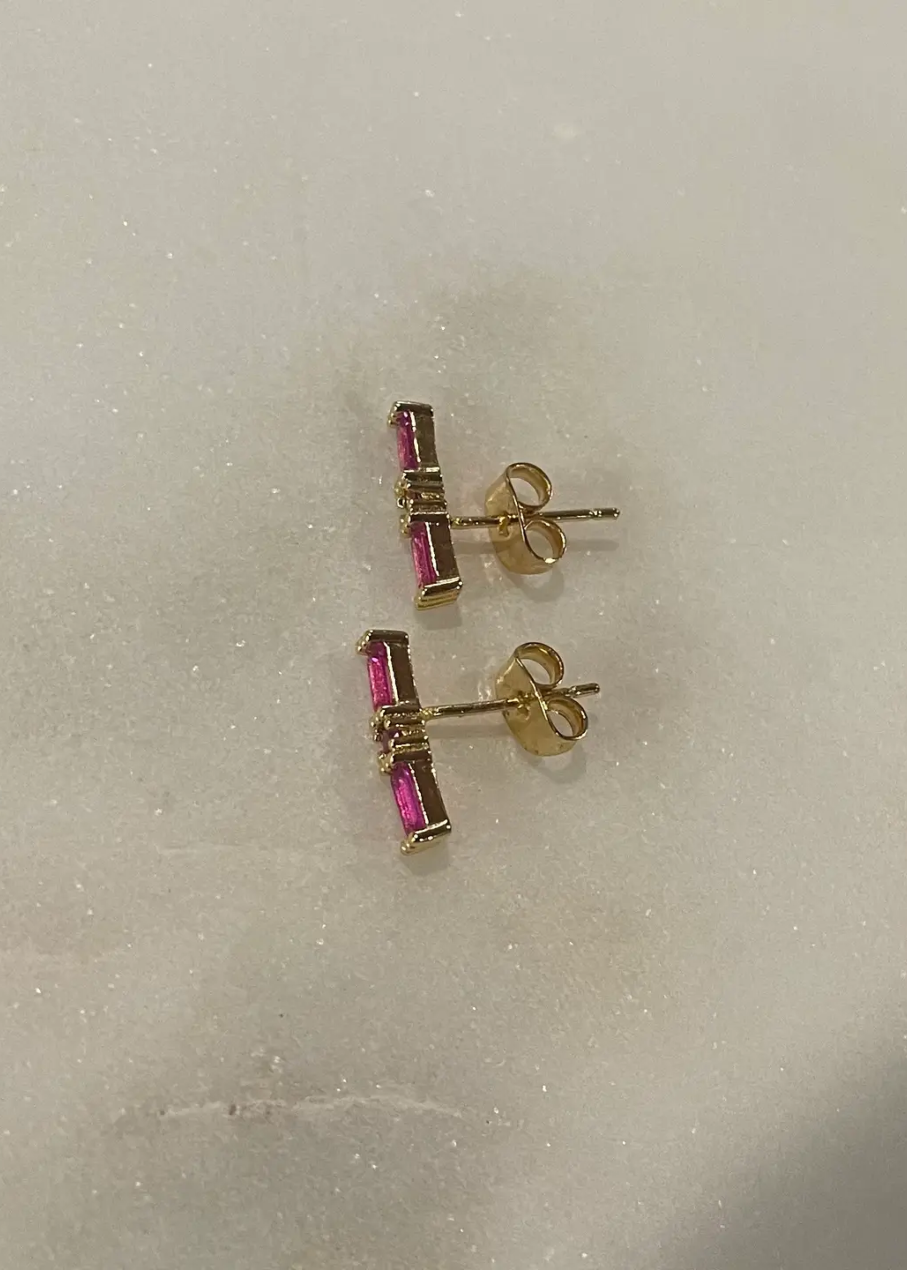 Fuchsia stud earrings