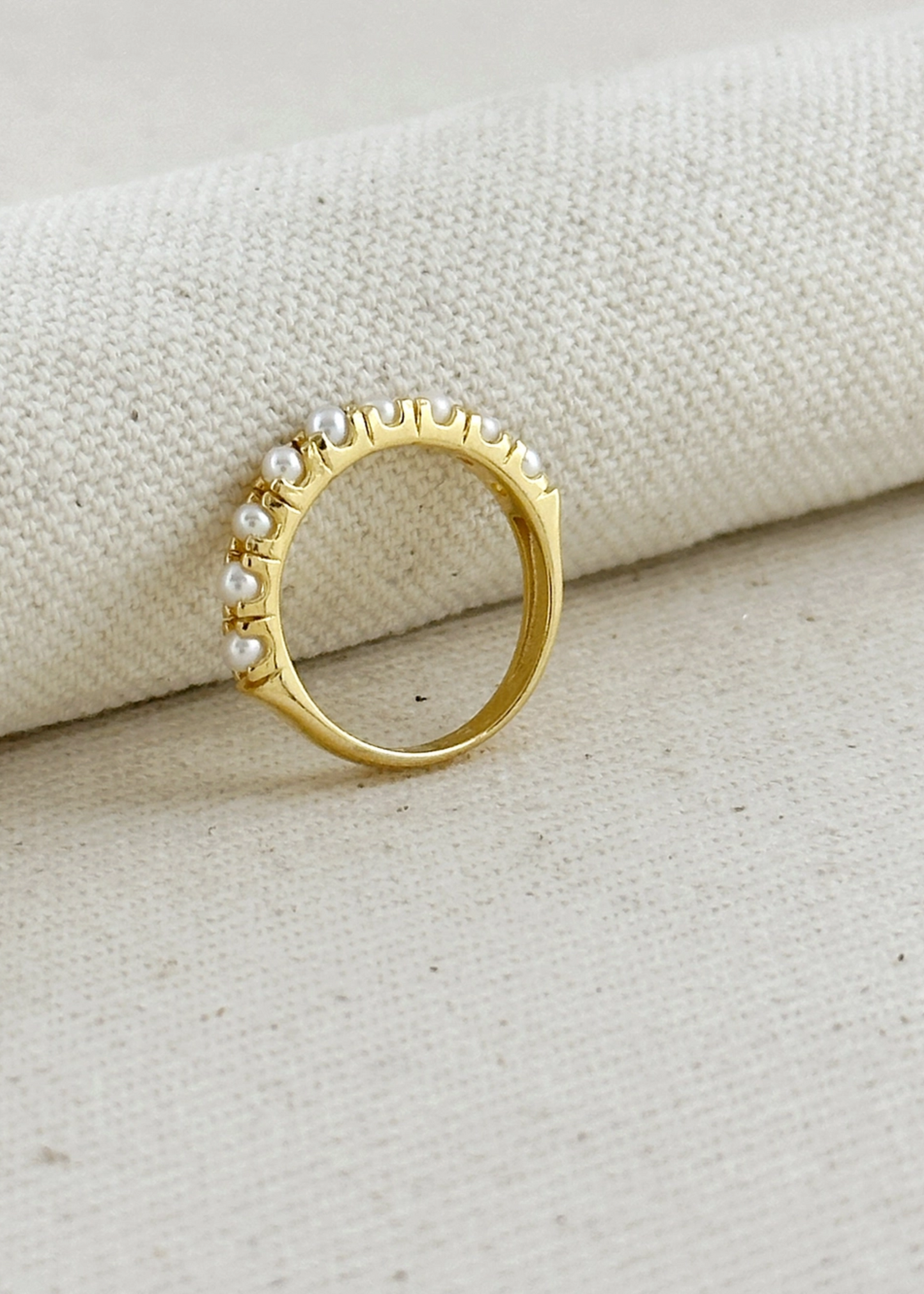 Pearl band ring