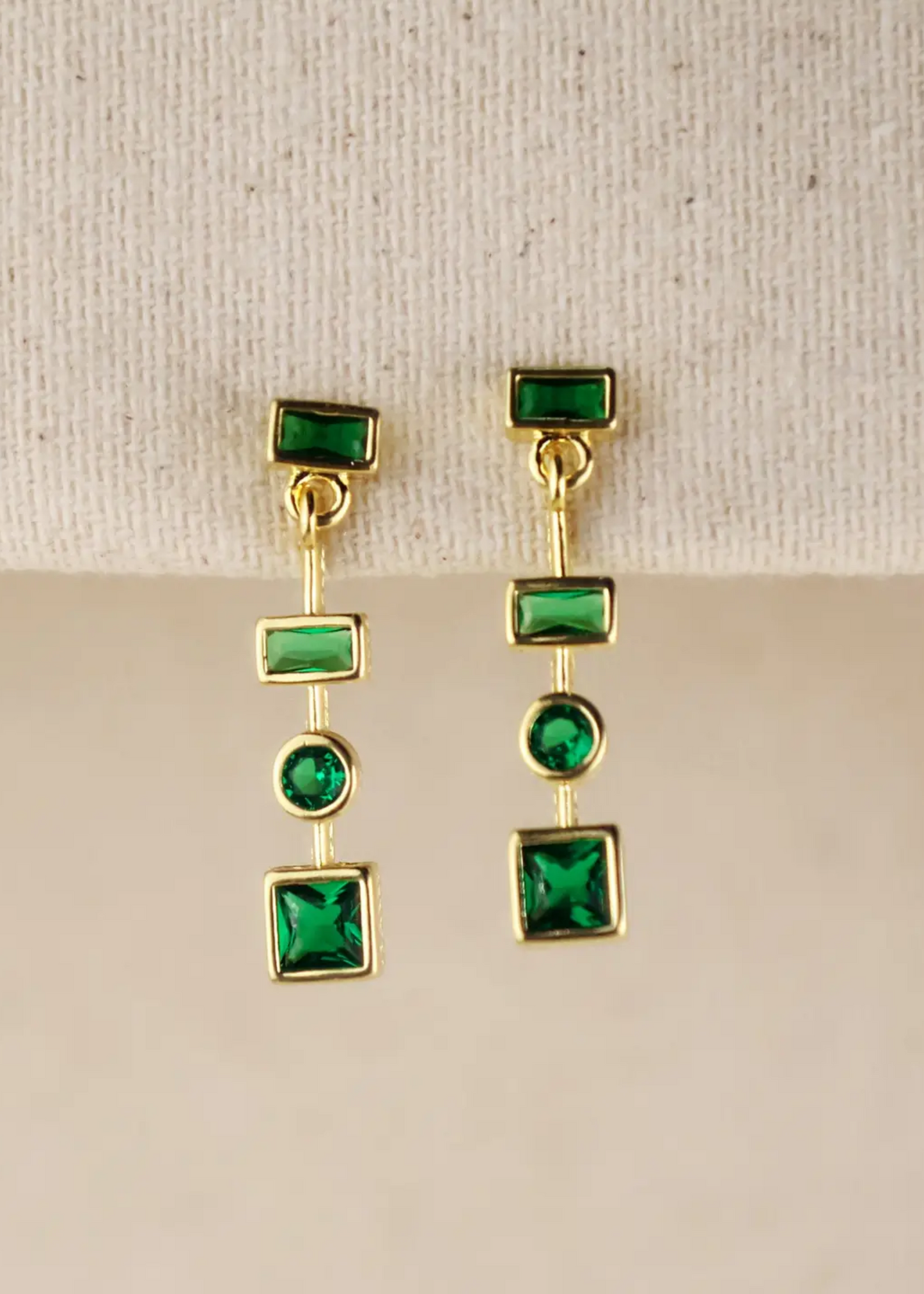 Emerald dangling earrings
