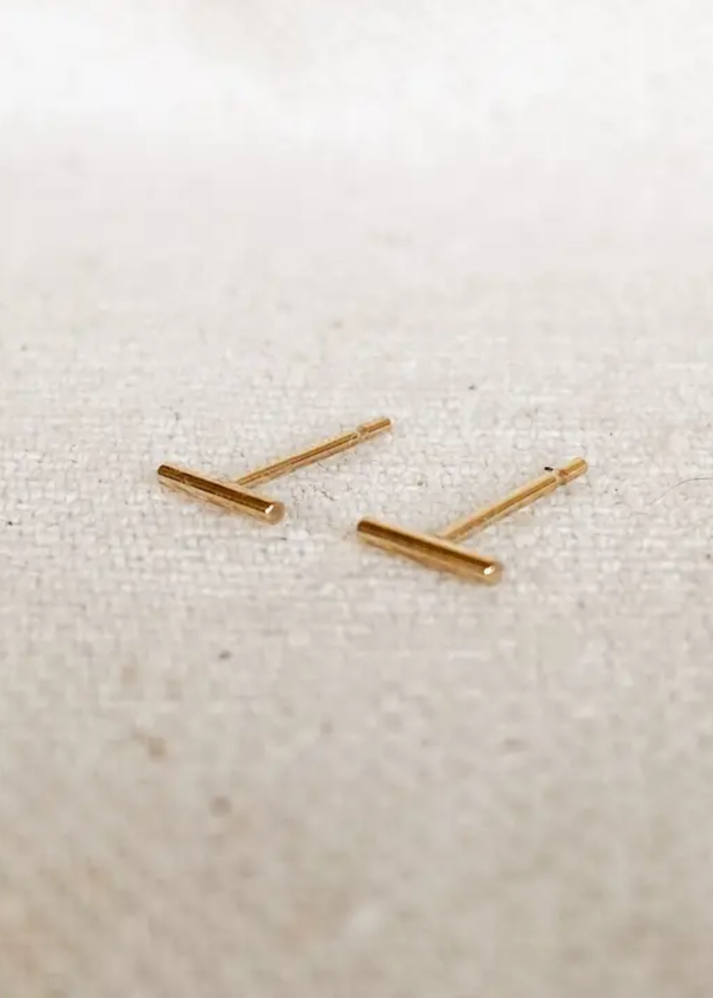 Petite bar stud earrings