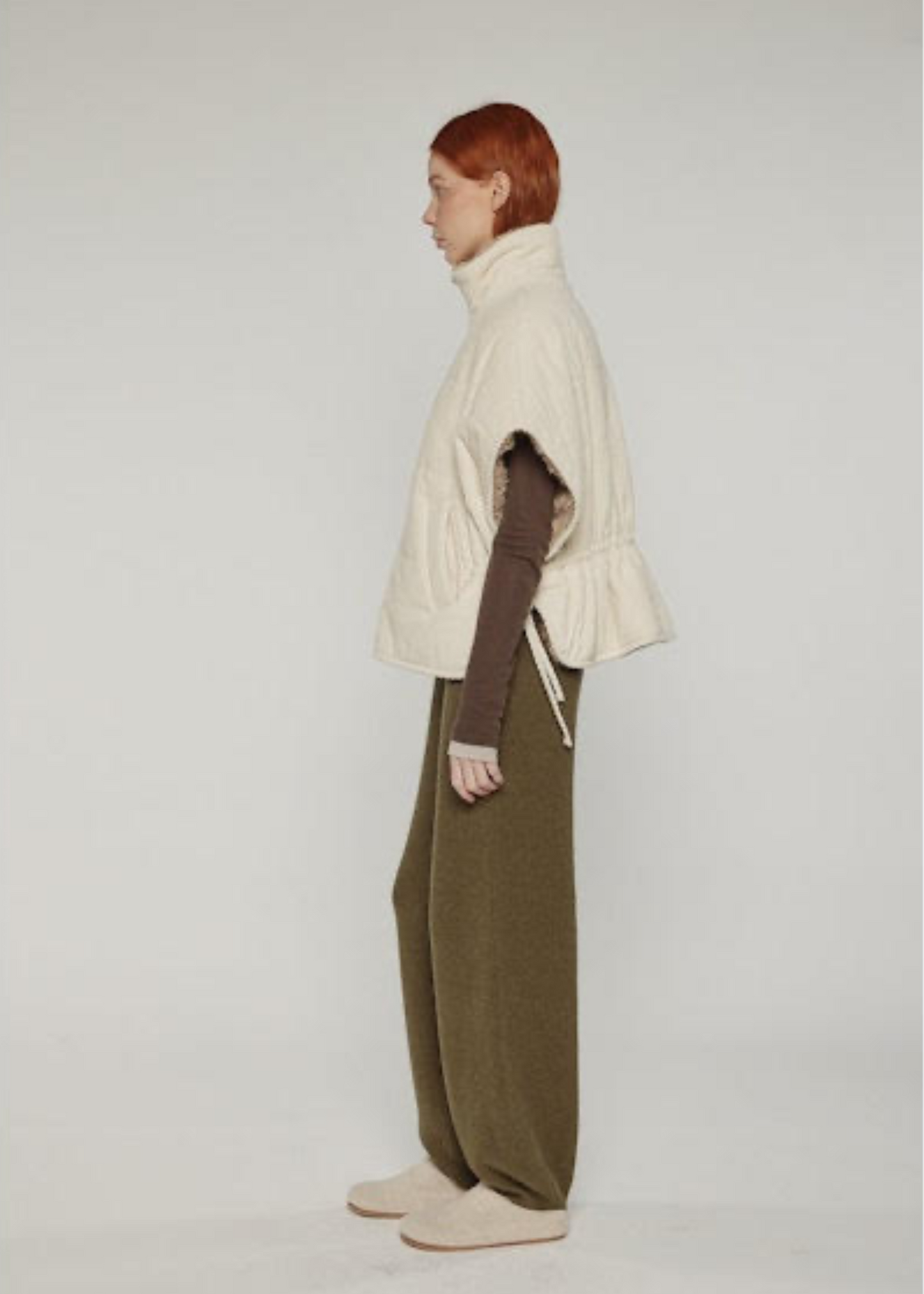 Reversible high-neck vest