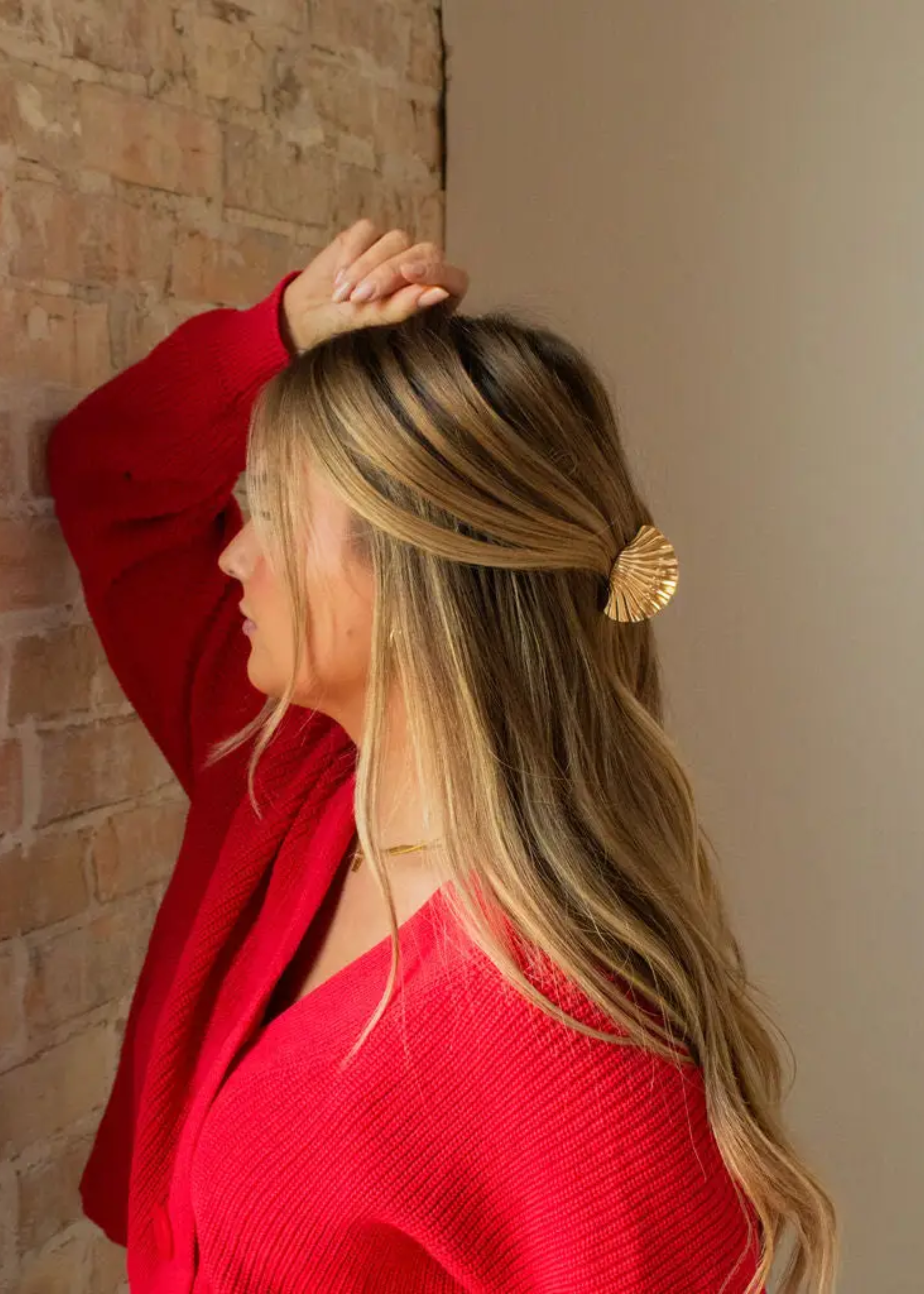 Seashell claw clip, gold