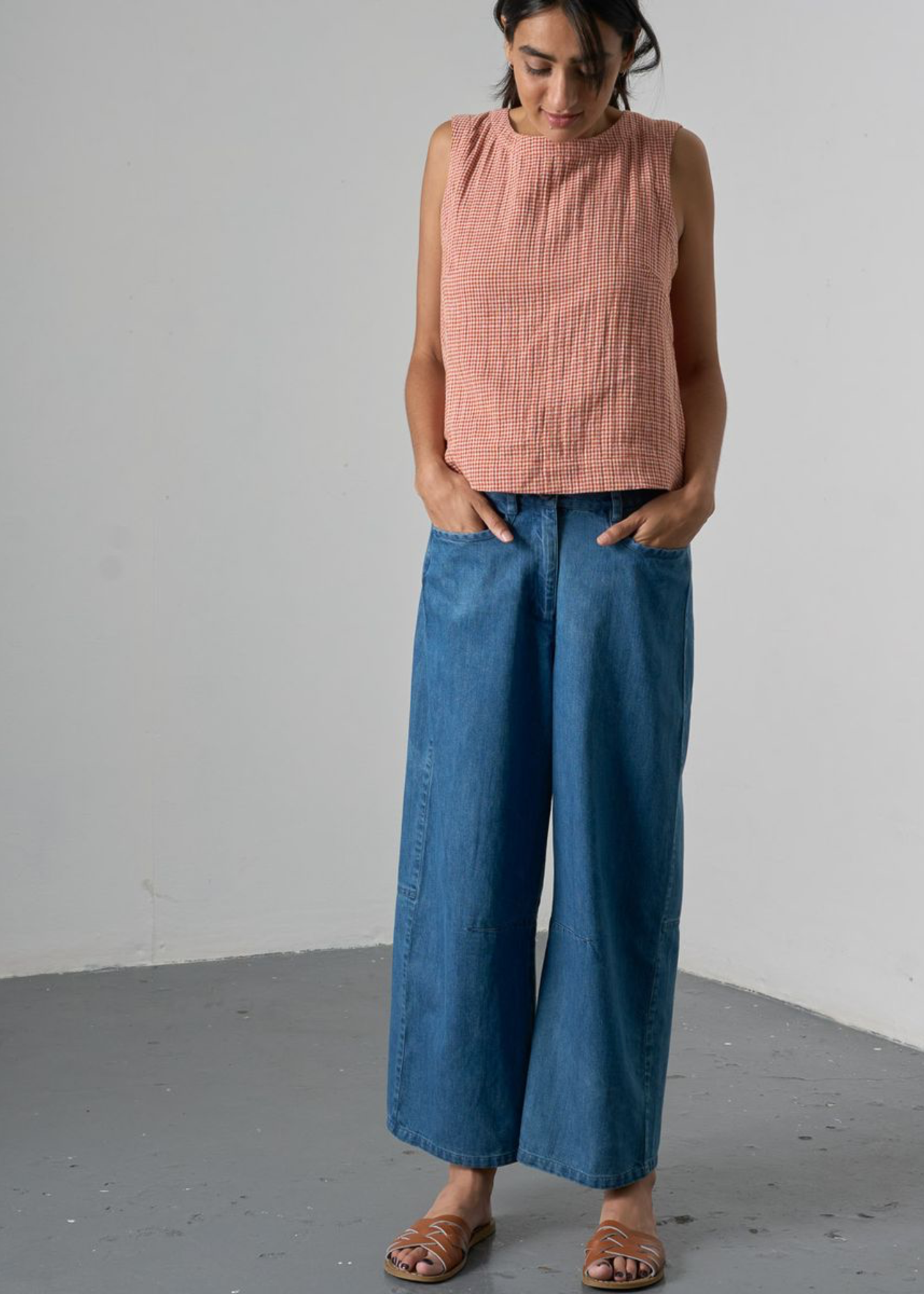 Alicia barrel leg trousers