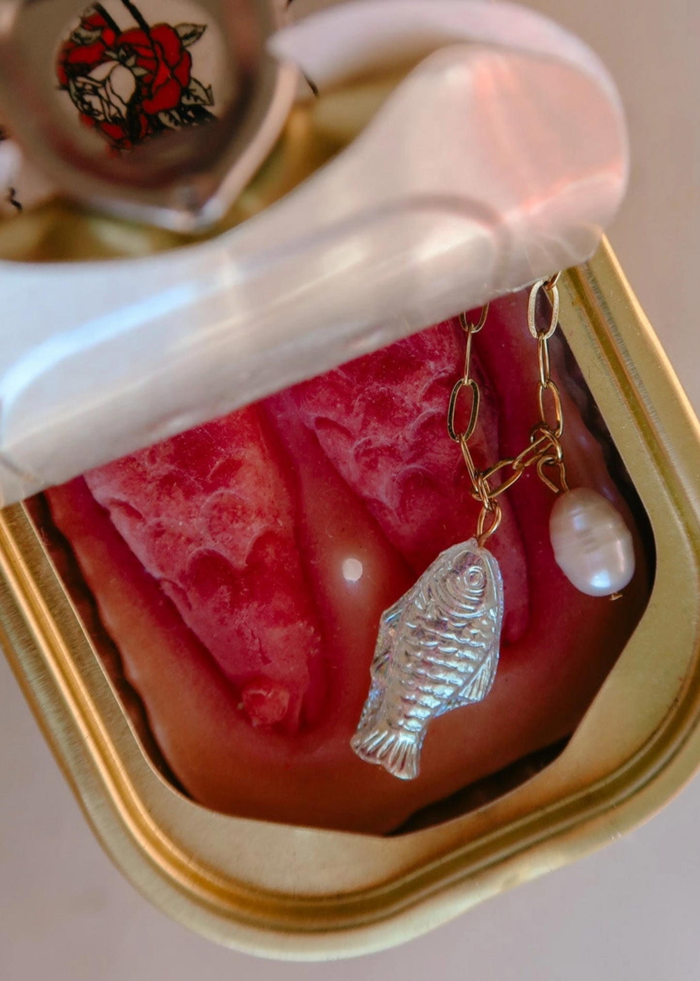 Off the hook fish necklace