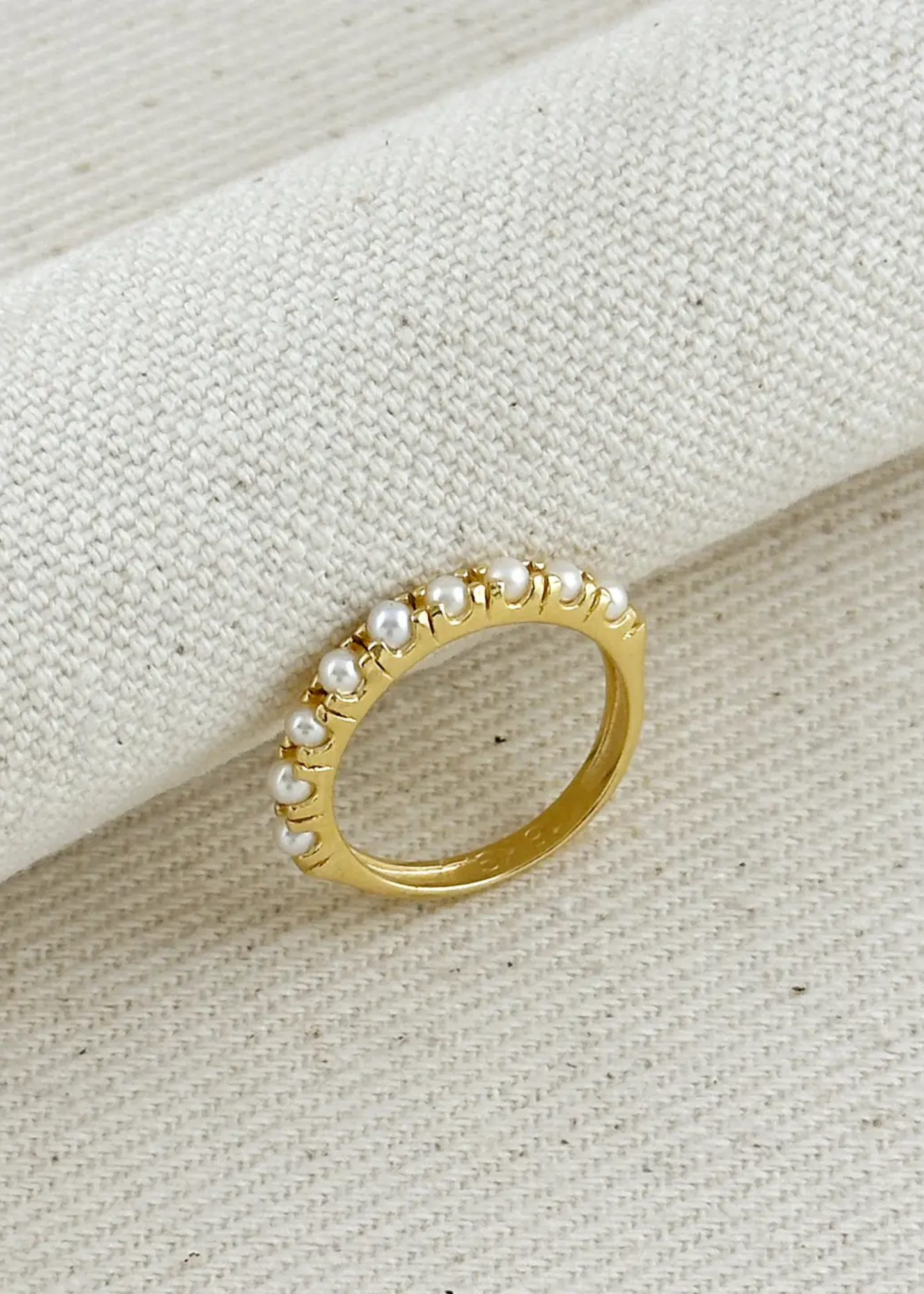 Pearl band ring