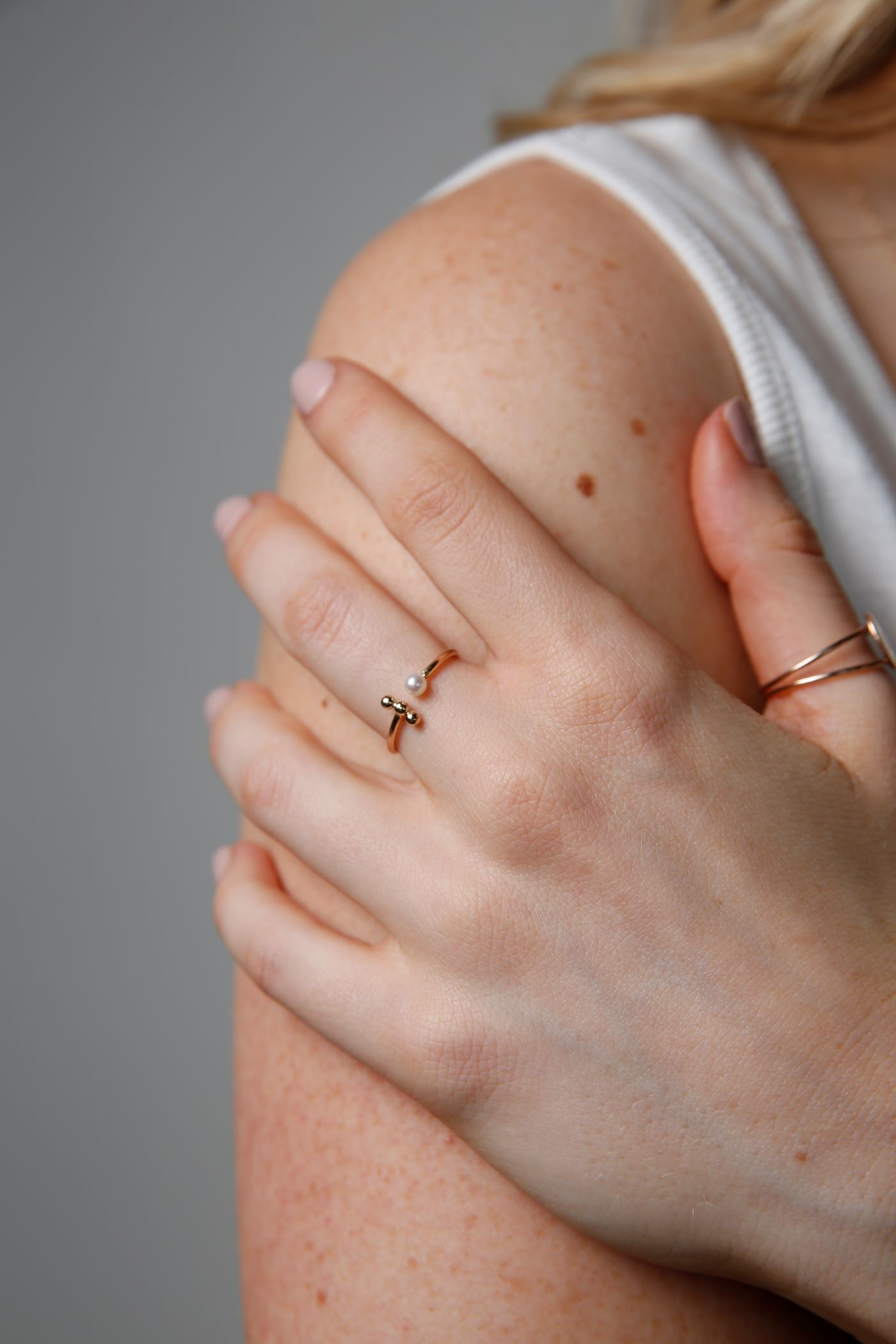 Caesar open pearl ring