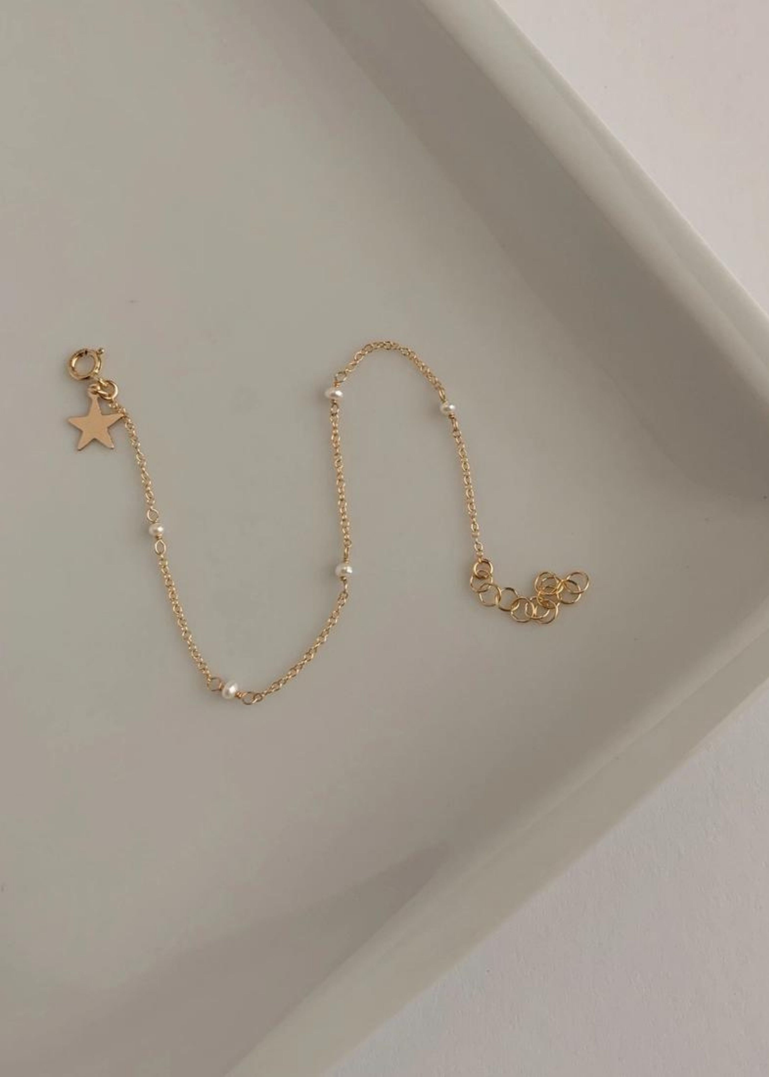 Lluvia bracelet, pearl