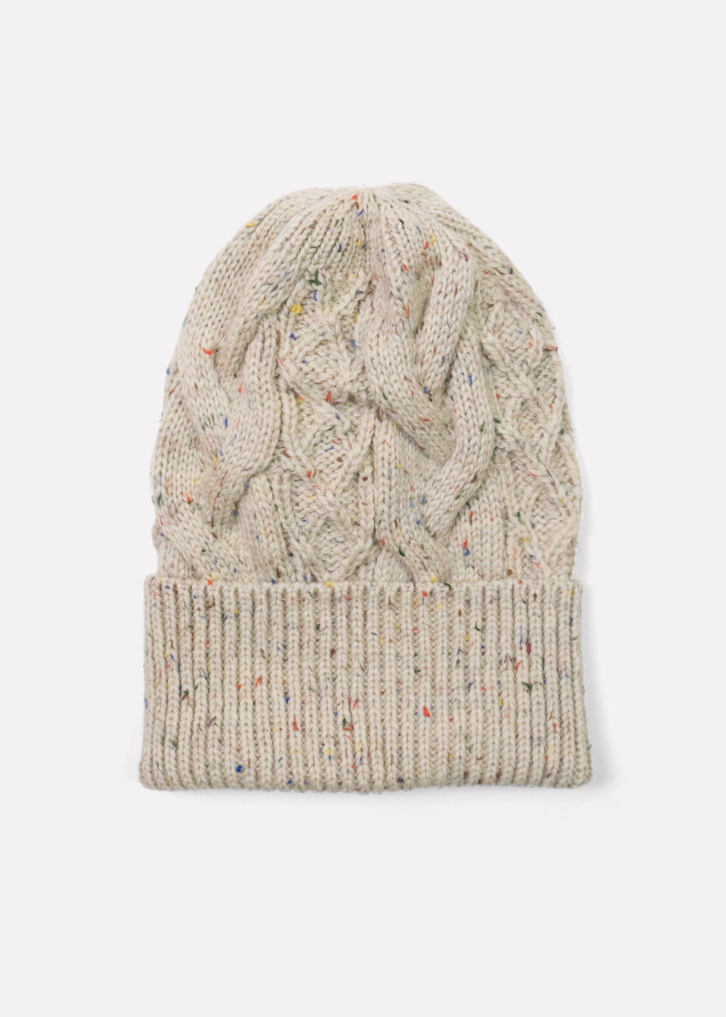 Cable knit hat, speckled natural