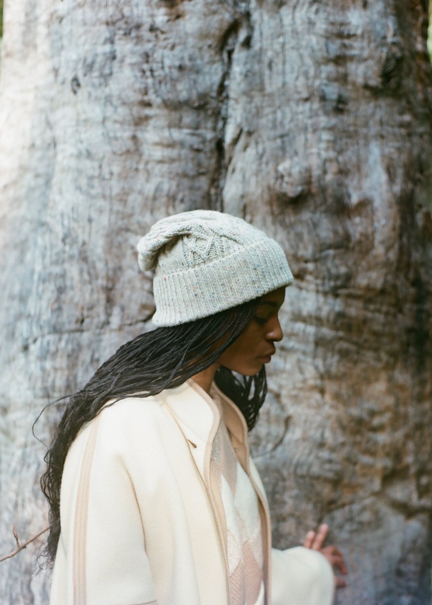 Cable knit hat, speckled natural