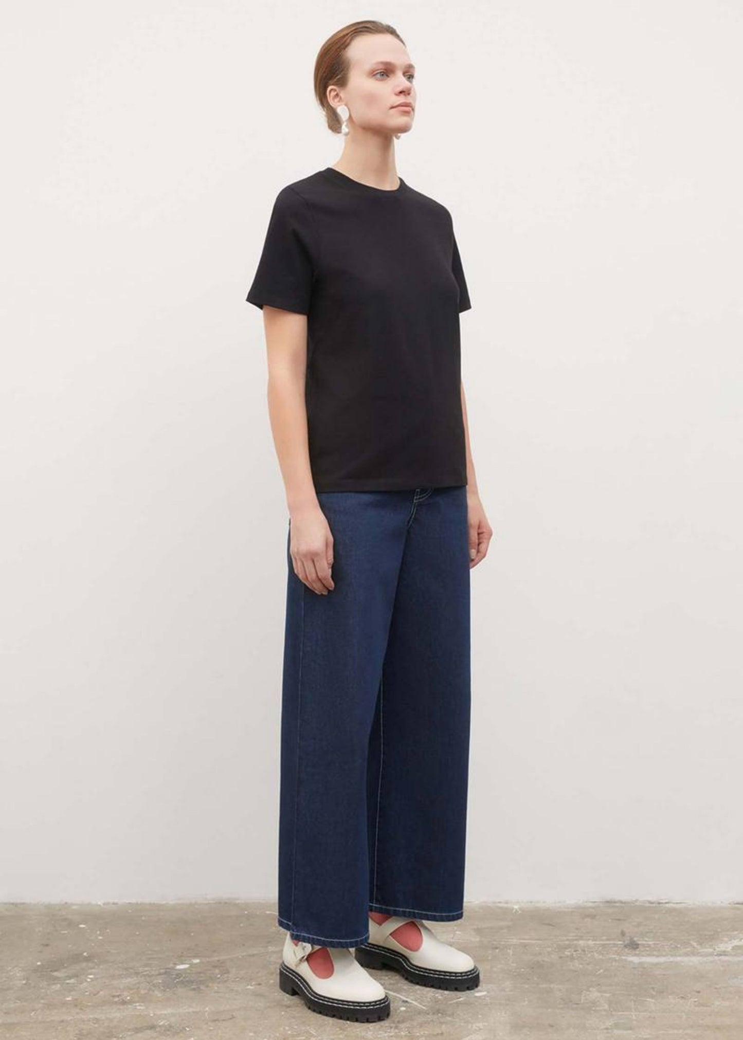 Classic tee, black