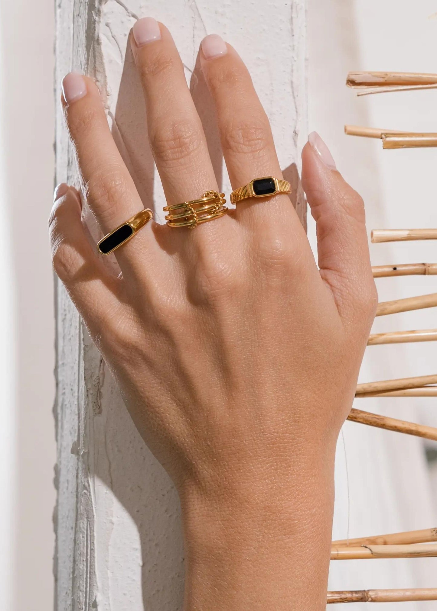 Black twisted stone ring