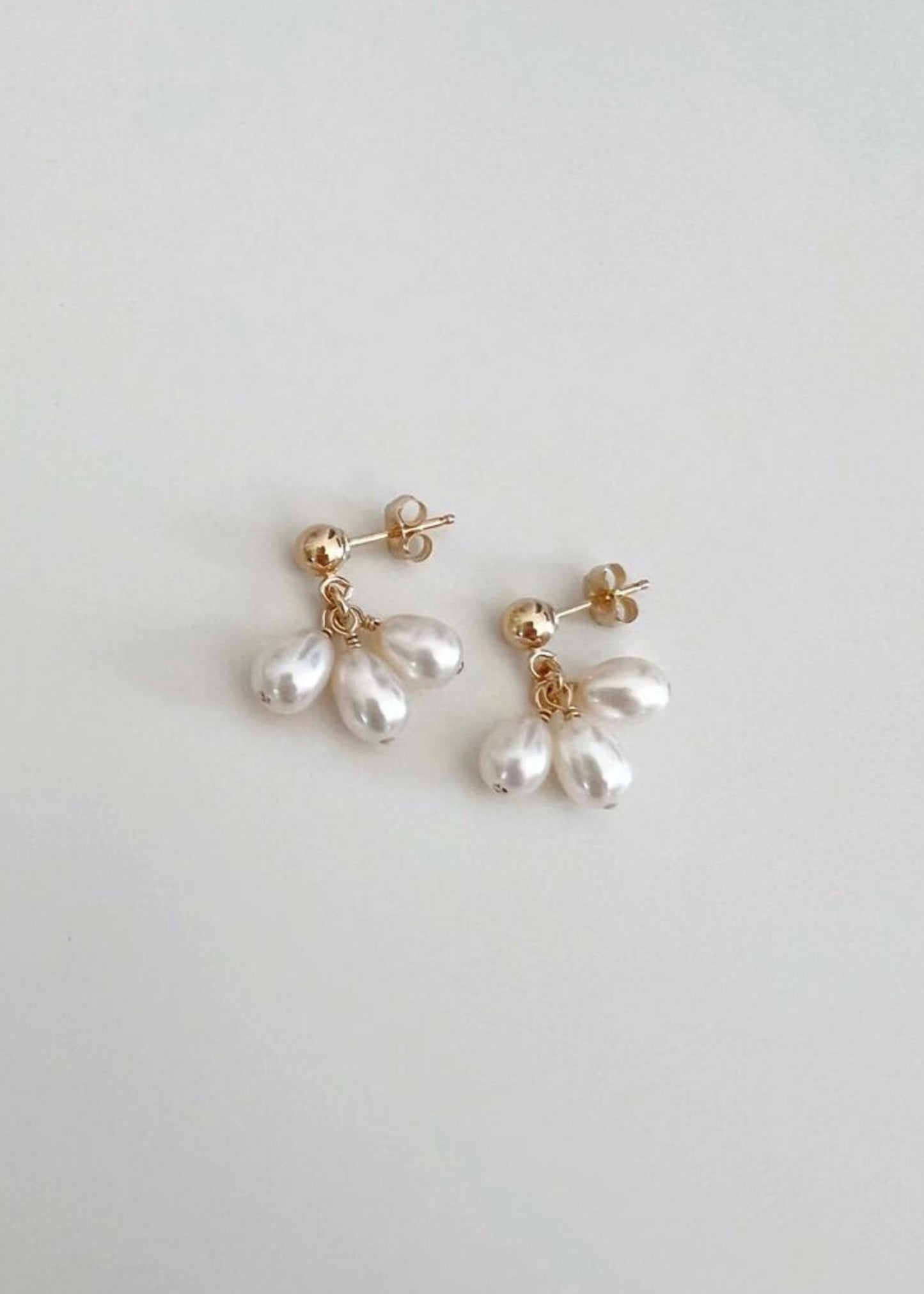 Petals stud earrings