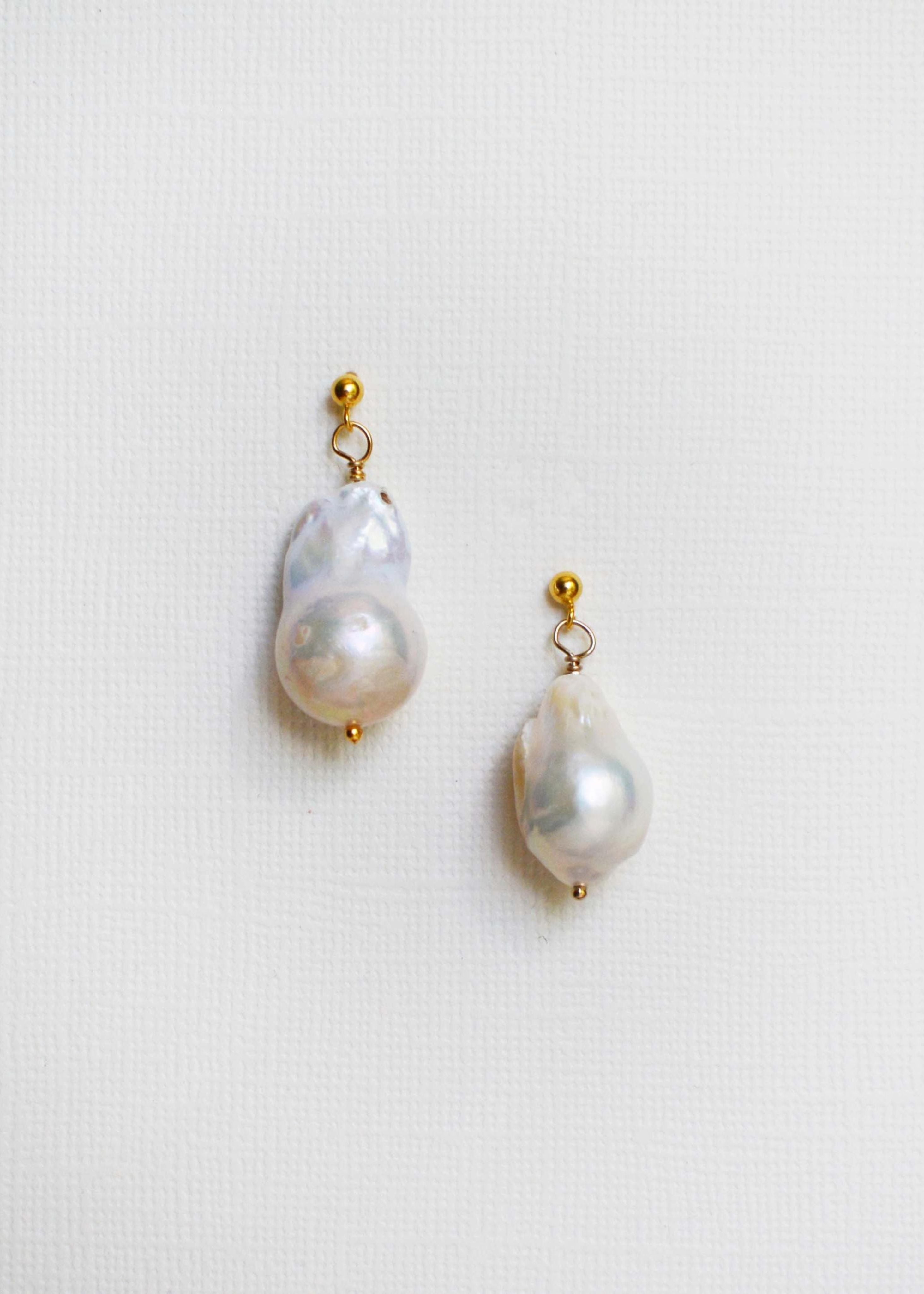Baroque pearl drops