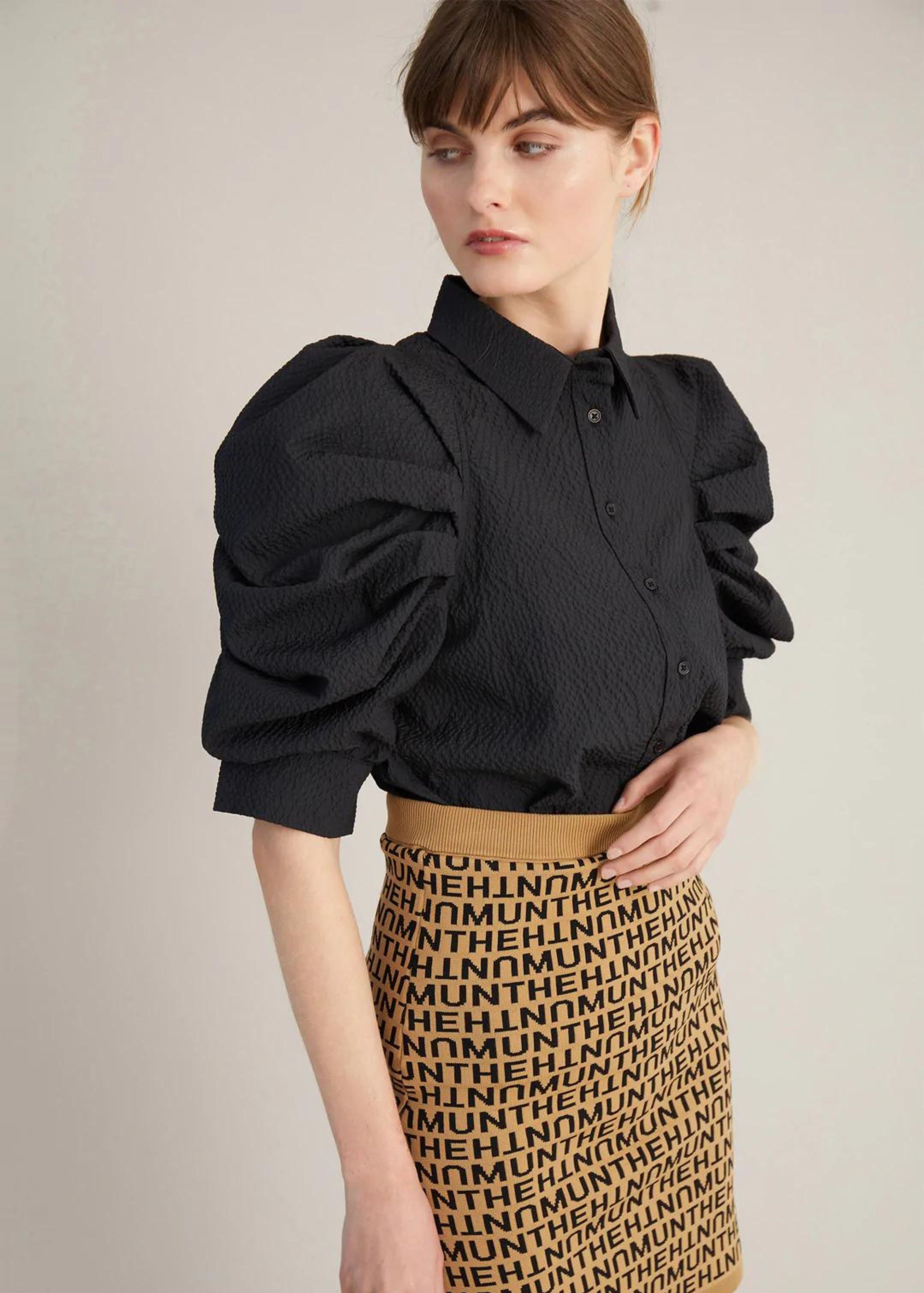 Demulcent top