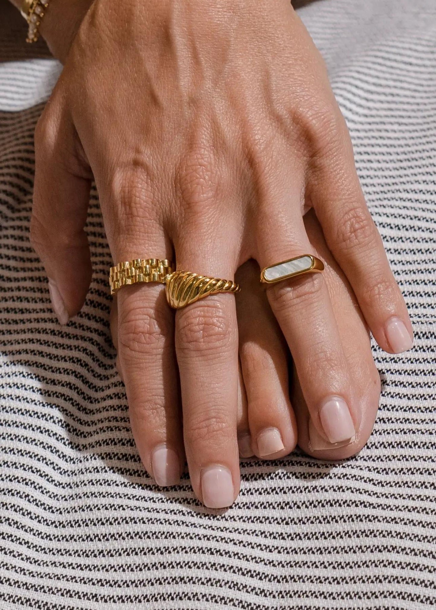 Chunky twisted ring