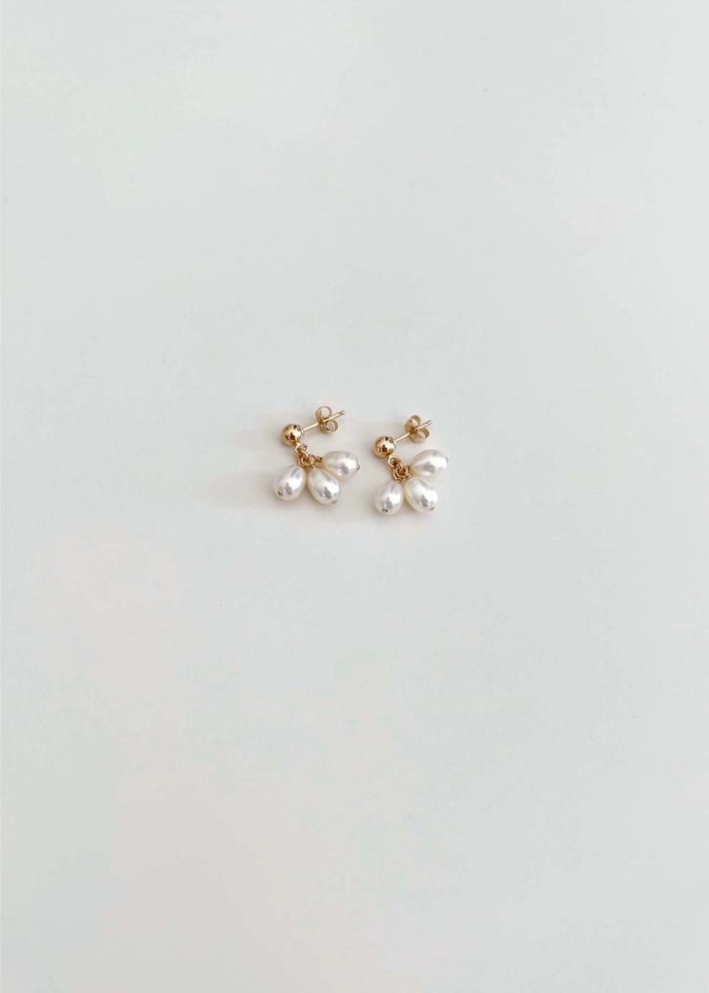 Petals stud earrings