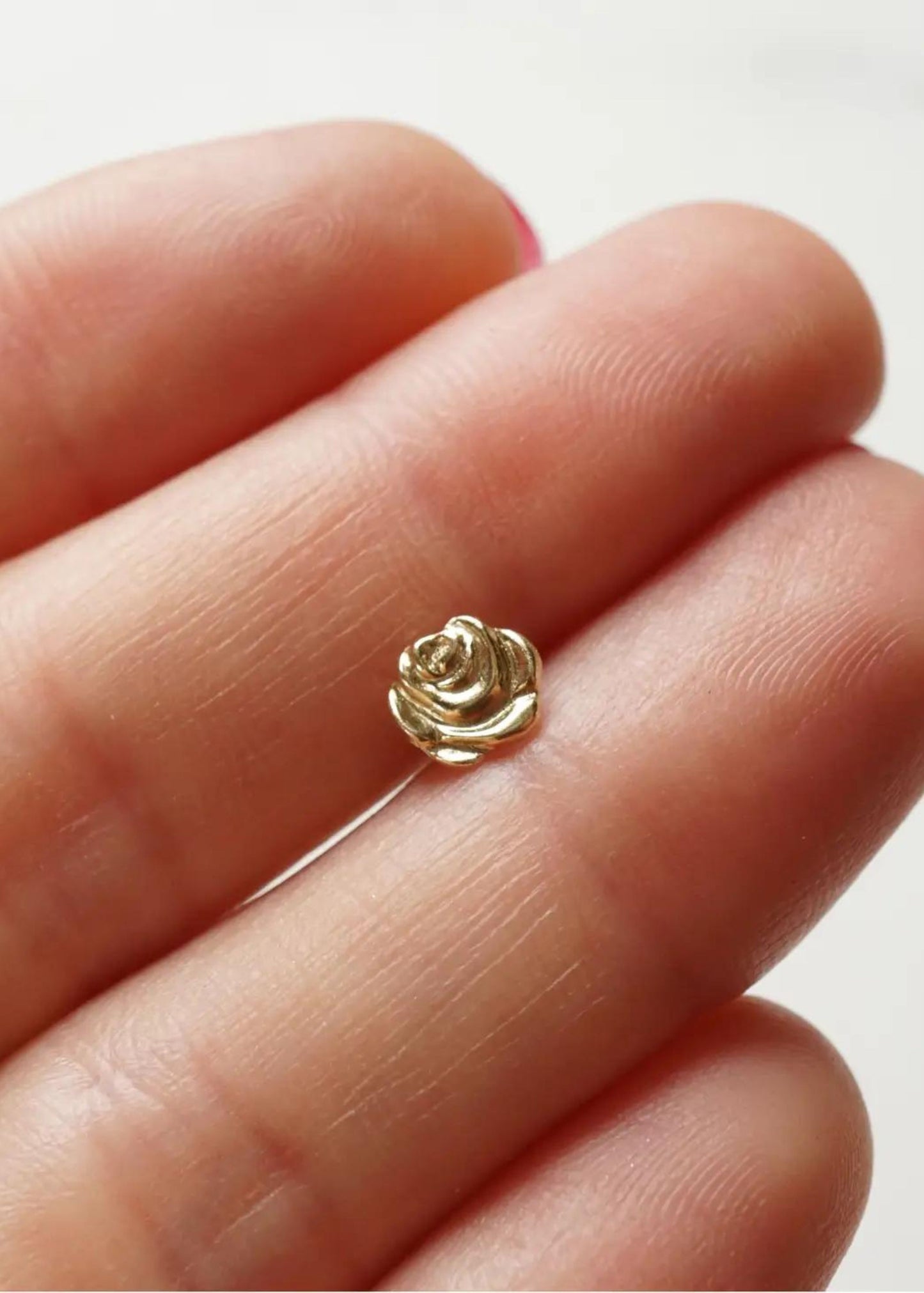 Rose solid gold studs
