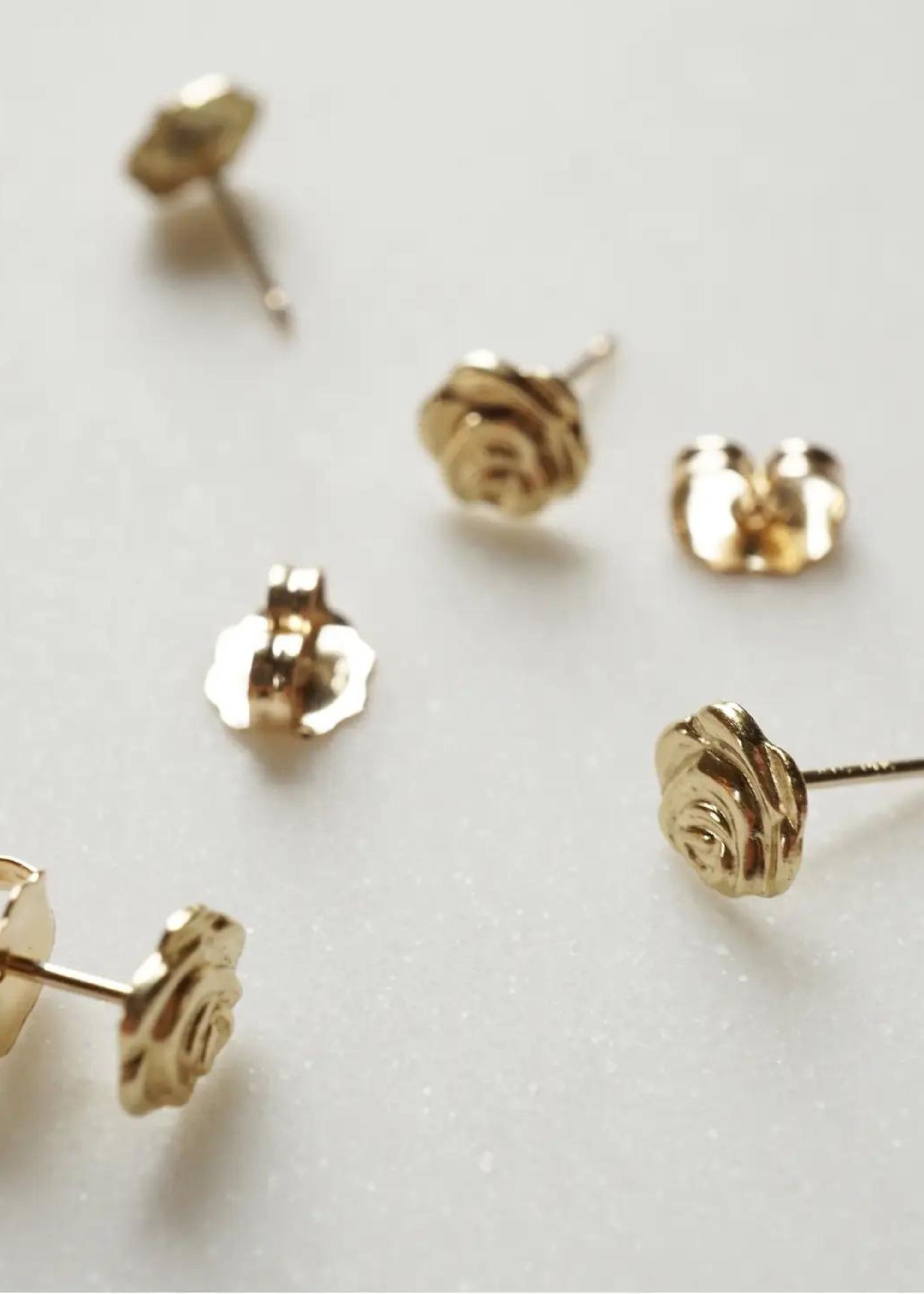 Rose solid gold studs