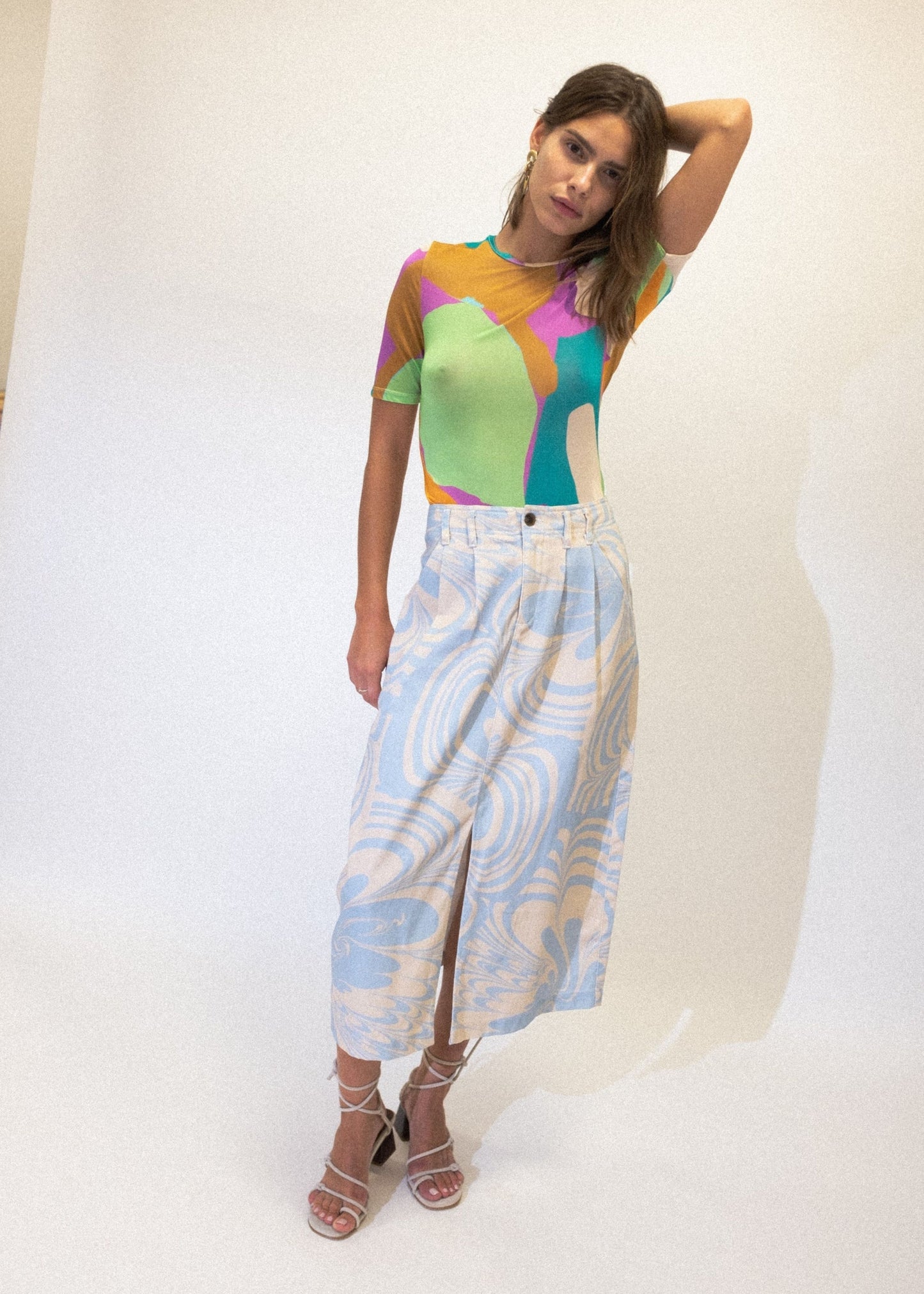 Lila tee