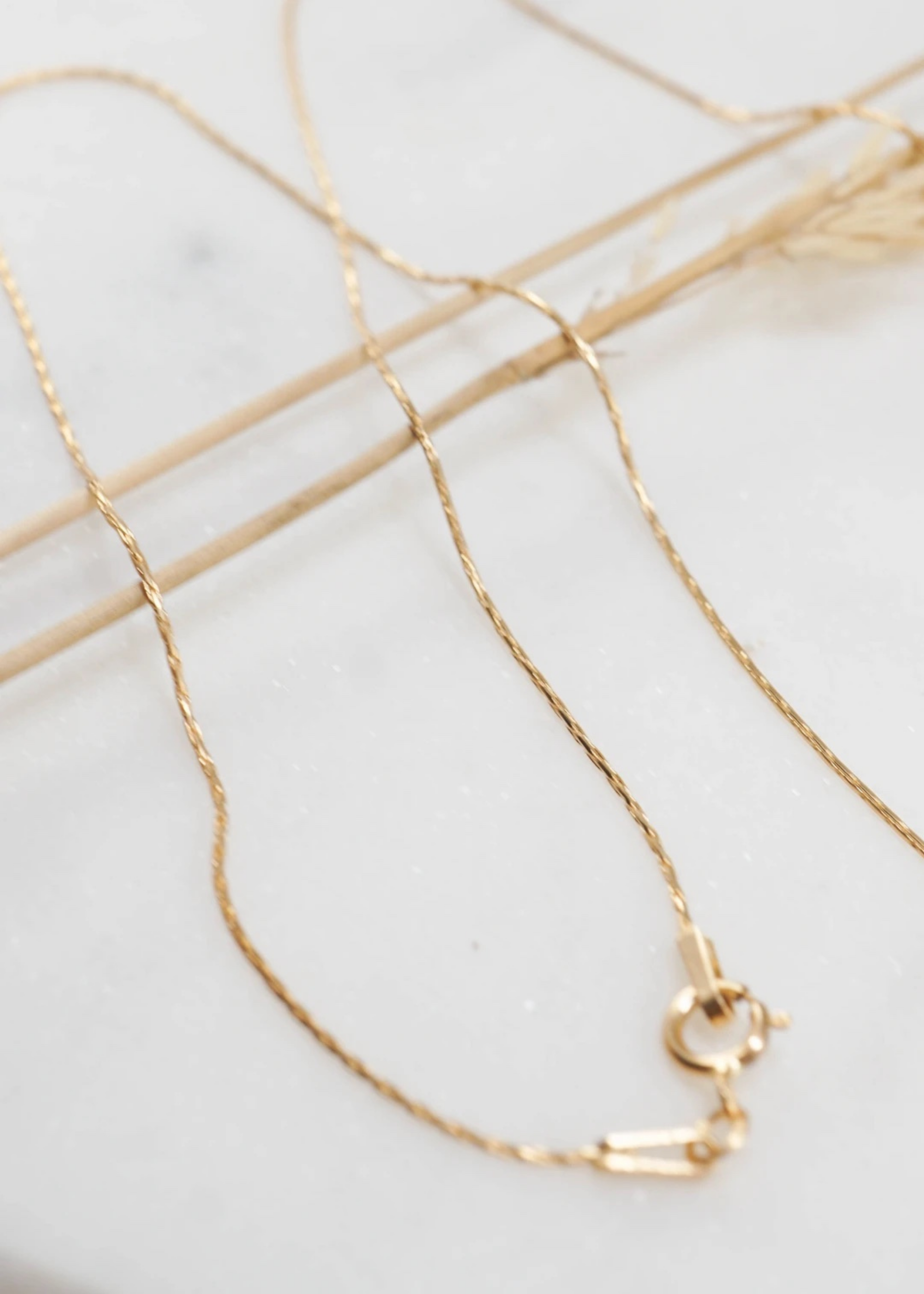 Thread necklace