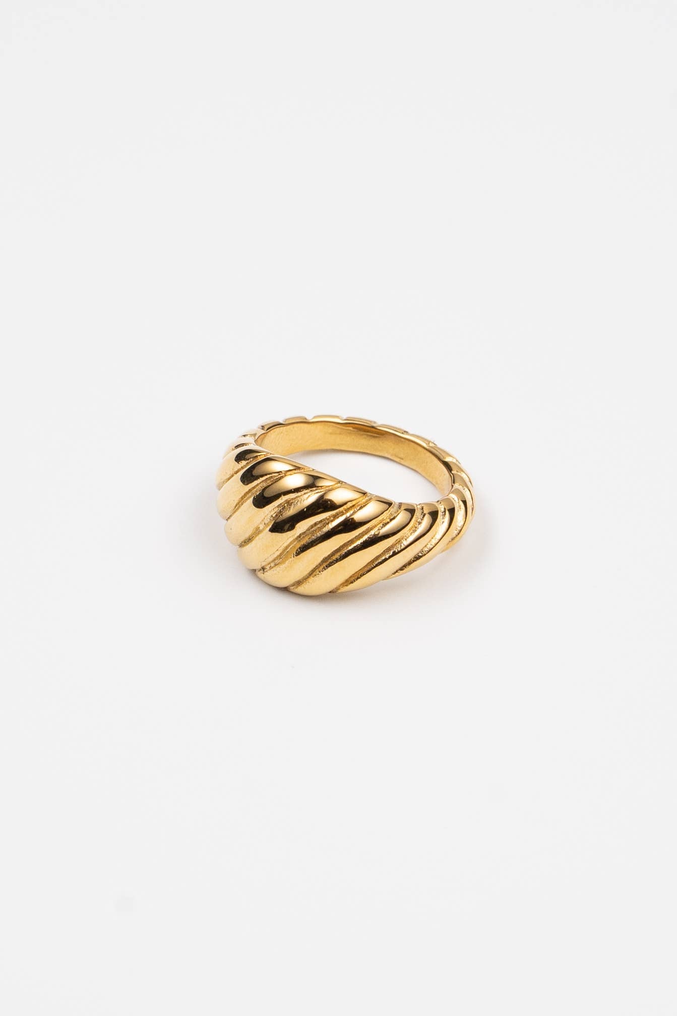 Chunky twisted ring